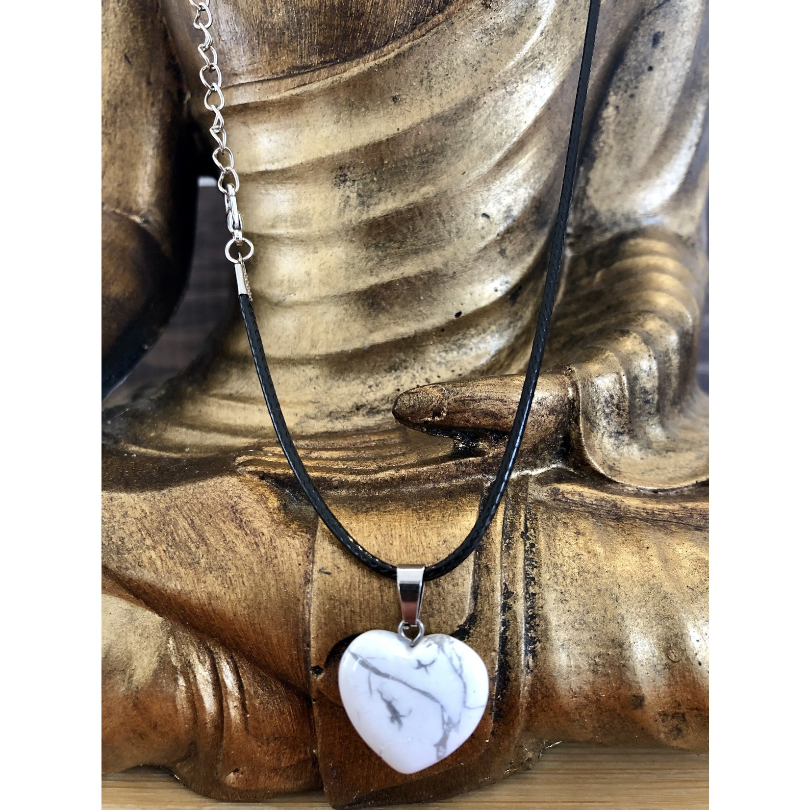 heart necklace howlite