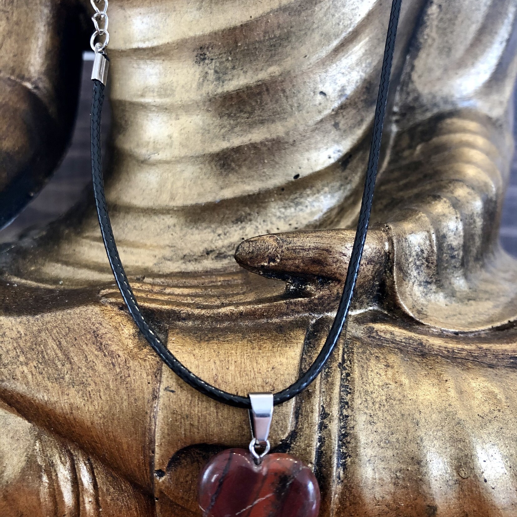 collier cœur pierre arc-en-ciel