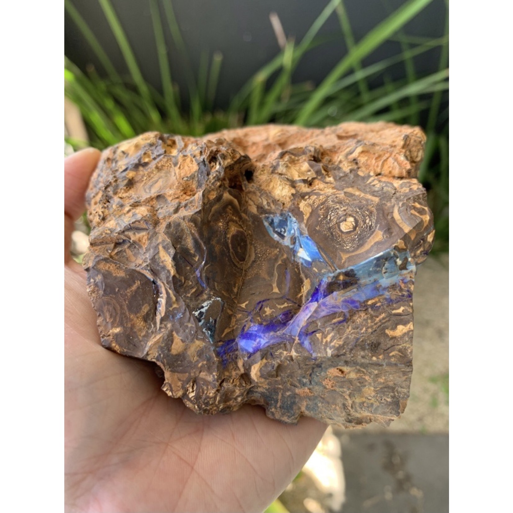 opale boulder rough-purple crystal