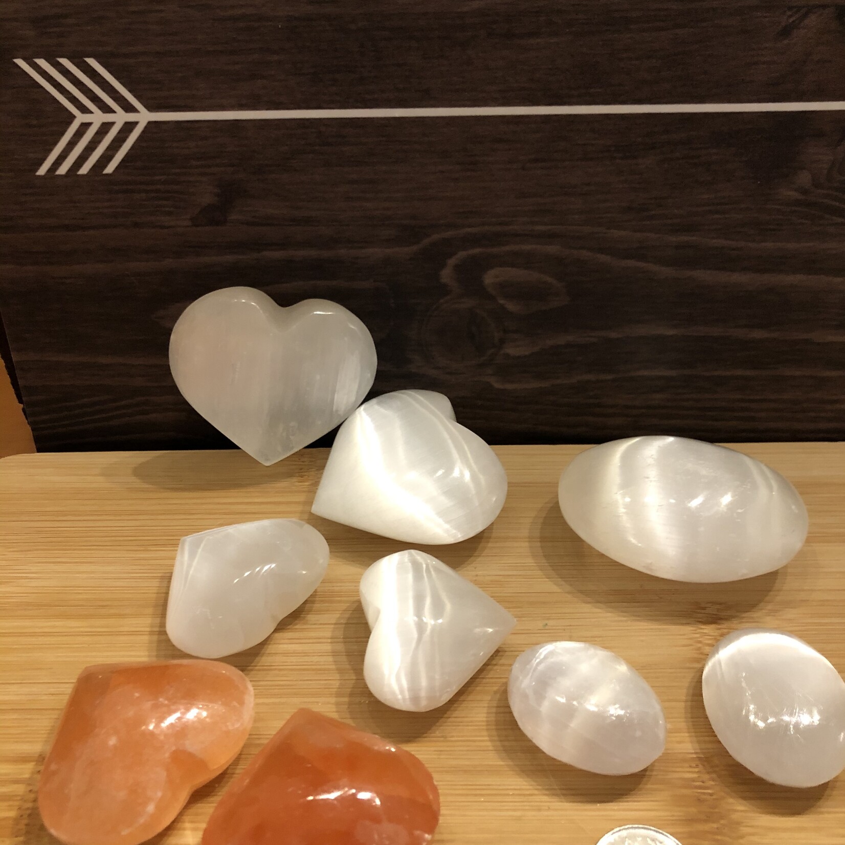Selenite Hearts & Pebbles – Healing Stones for Energy Balance, Spiritual Protection, and Aura Cleansing
