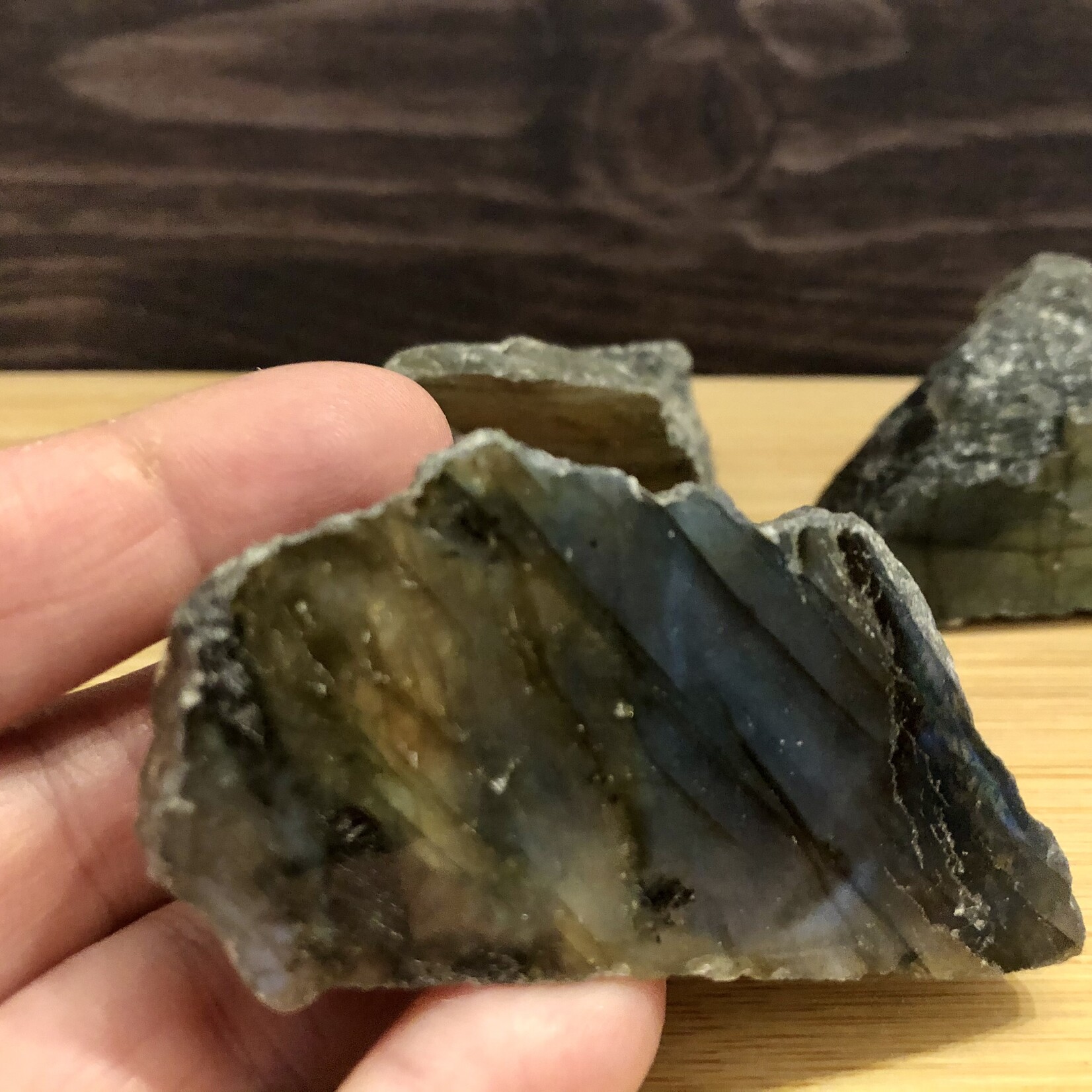 labradorite rough