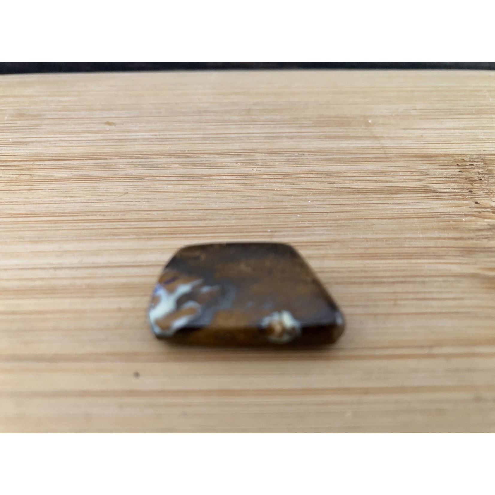 opale boulder pierre de paume de main