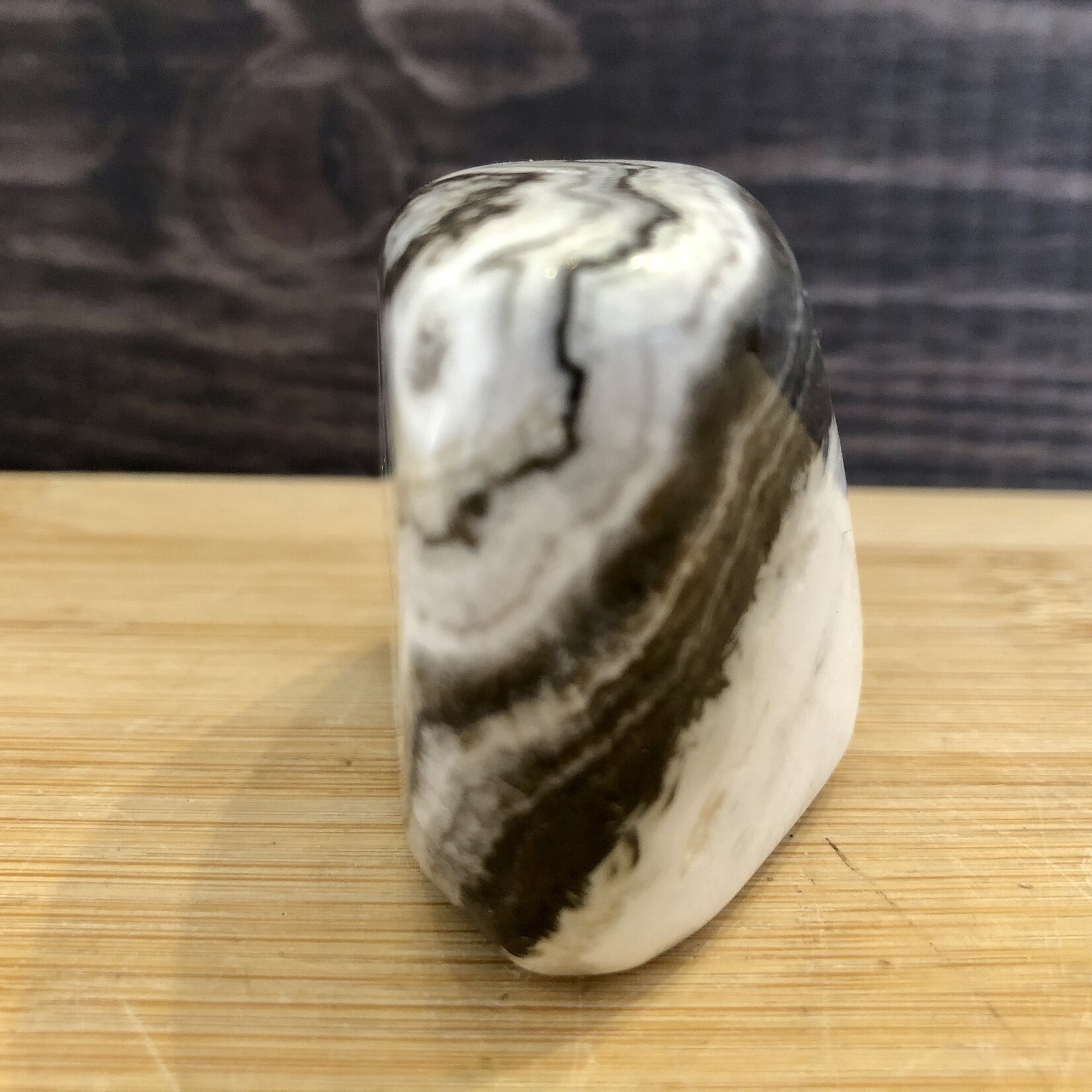 soft tiger calcite polished, zebra calcite, connects the emotions with the intellect