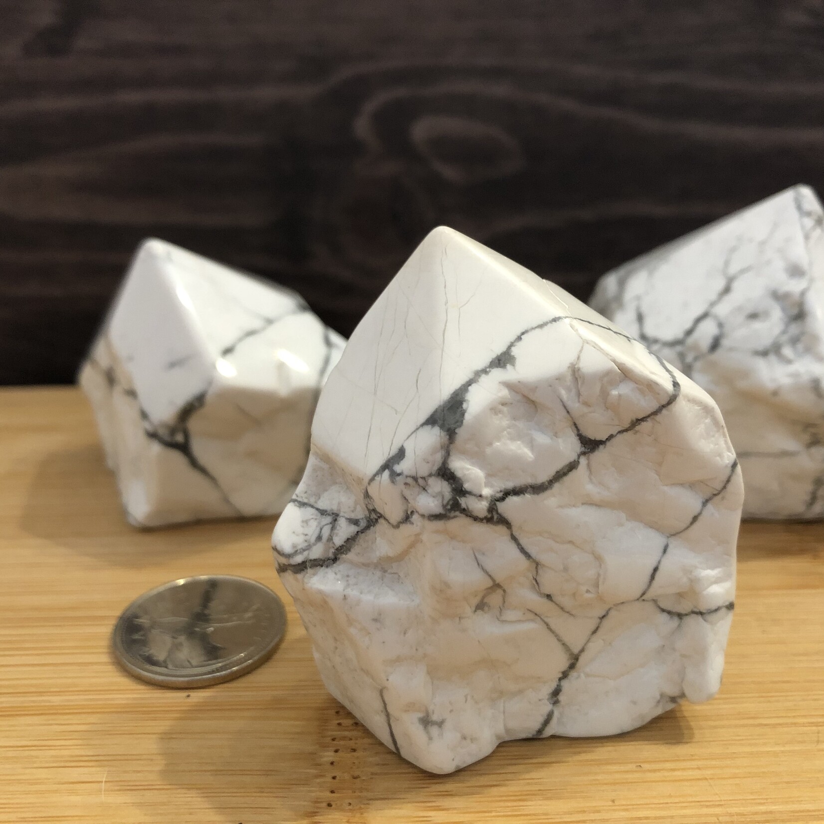 douce pointe de howlite naturelle, howlite blanc pointe polie, vous aide à vous endormir déposée sous l'oreiller pendant l'insomnie