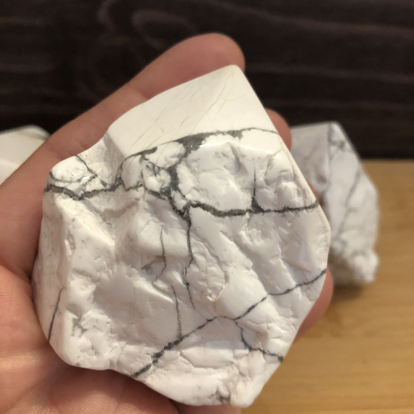 douce pointe de howlite naturelle, howlite blanc pointe polie, vous aide à vous endormir déposée sous l'oreiller pendant l'insomnie