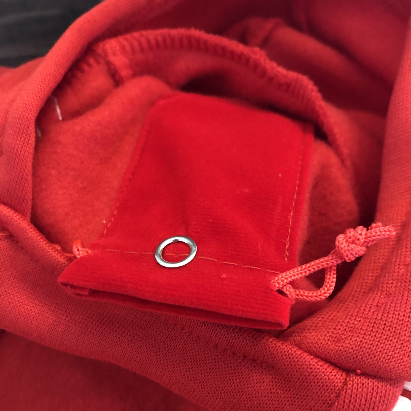 chandail adidog pochette intégrée-rouge-VENTE FINALE