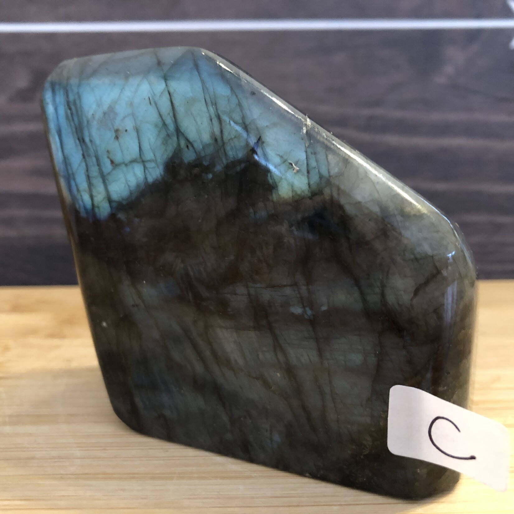labradorite hexagonale forme libre, excellent pour renforcer l’intuition - la promotion des capacités psychiques