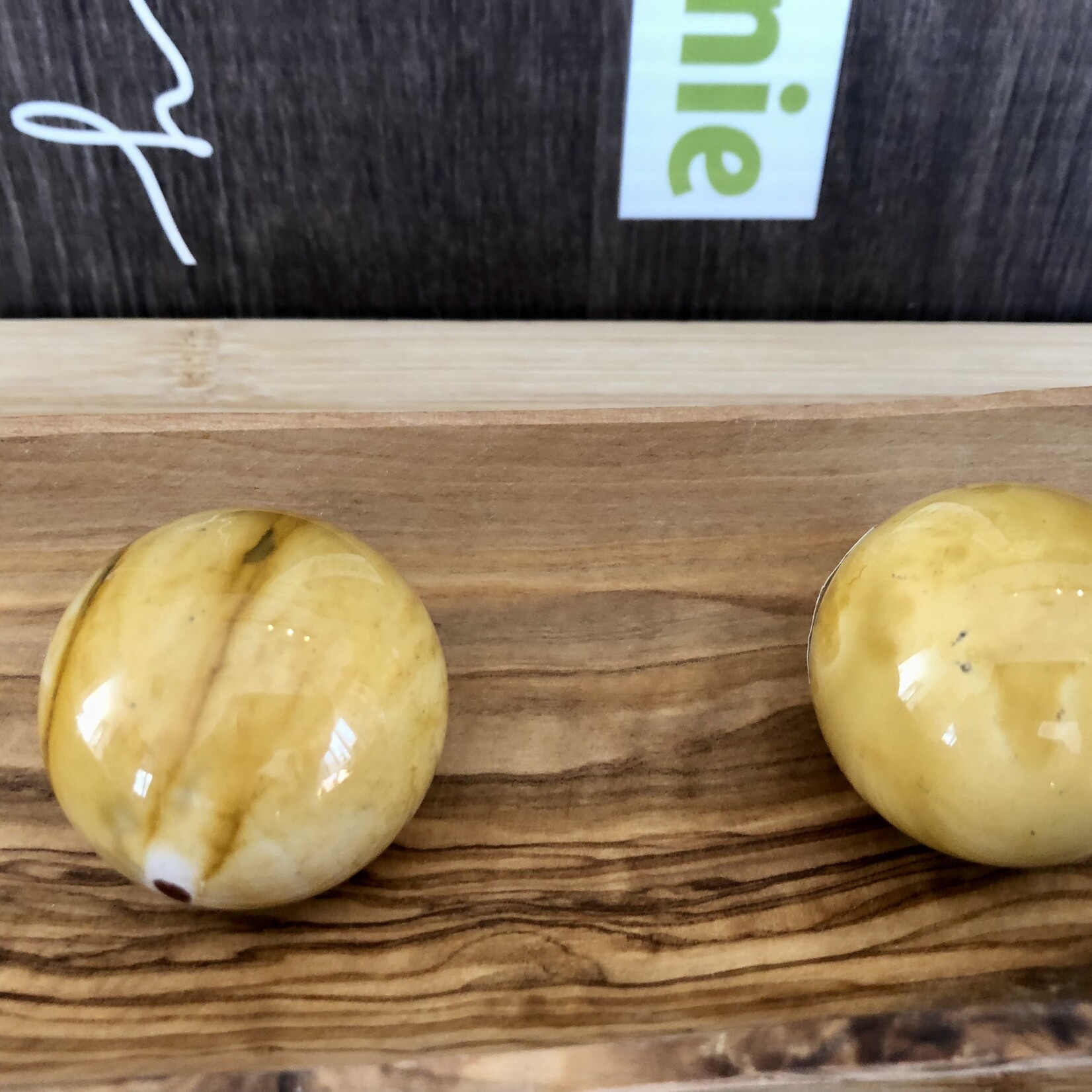 mokaite jaspe sphère petite, boule de cristal jaspe mokaïte, apporte calme et sérénité pour affronter les épreuves et les imprévus de la vie