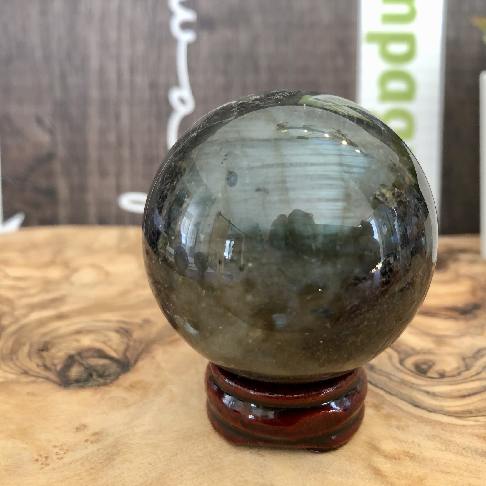 Sphère de labradorite captivante - Gemme transformationnelle protectrice de l'aura, bannit les peurs et les insécurités