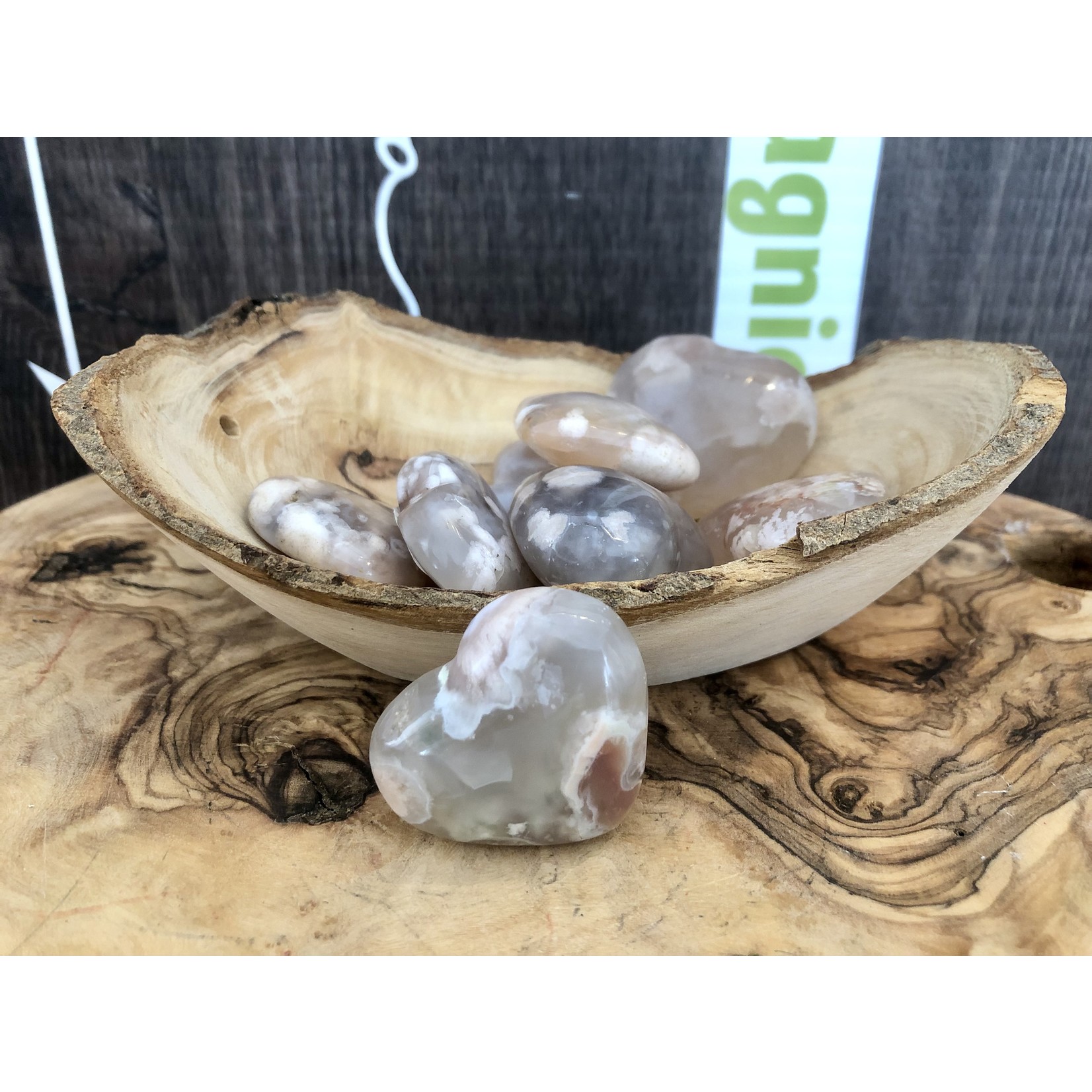 beautiful flower agate heart, natural agate heart, helps to calm down, so it acts against stress anxiety depression