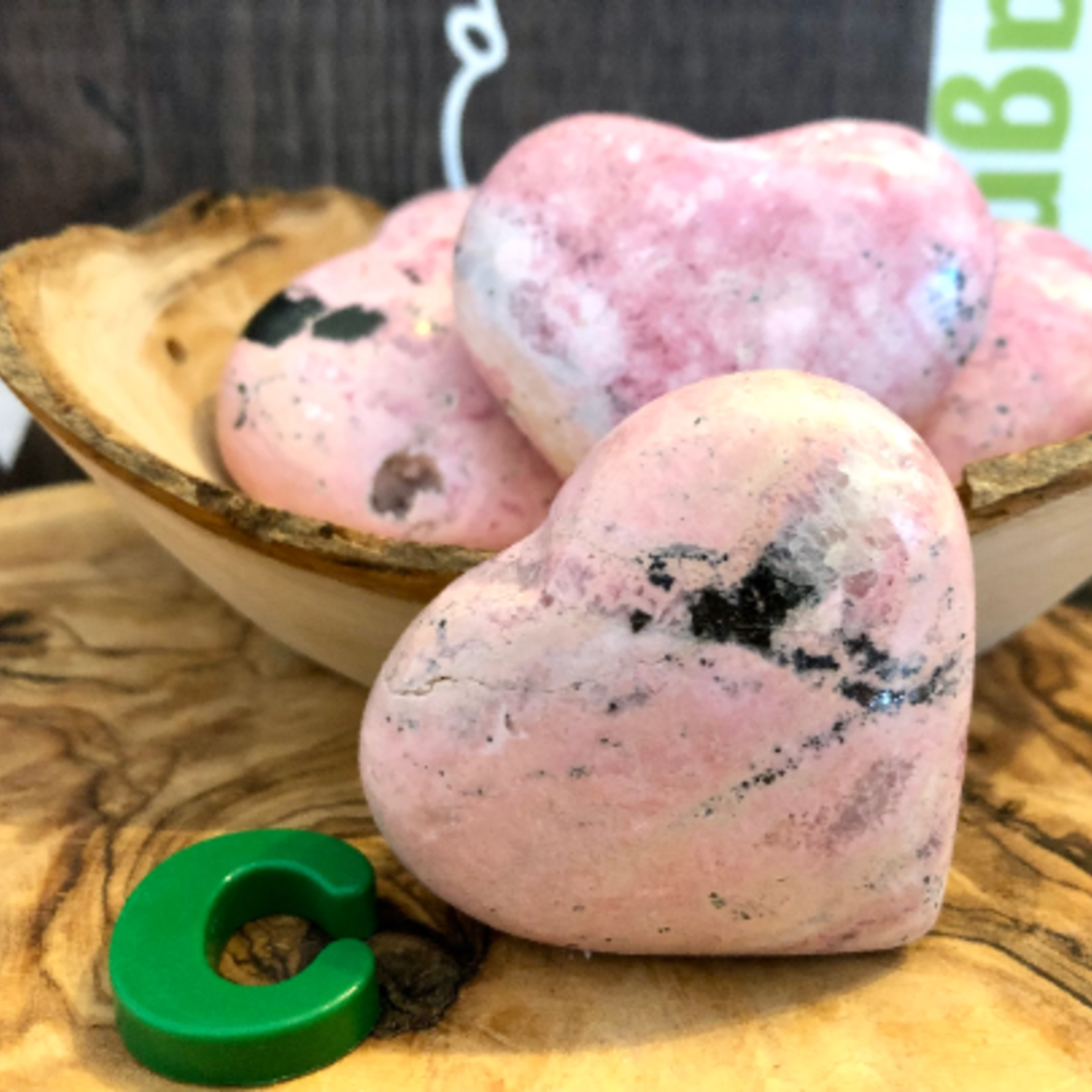 Rhodonite Naturelle en Forme de Cœur - Pierre de Guérison contre les Traumas et les Blessures Émotionnelles