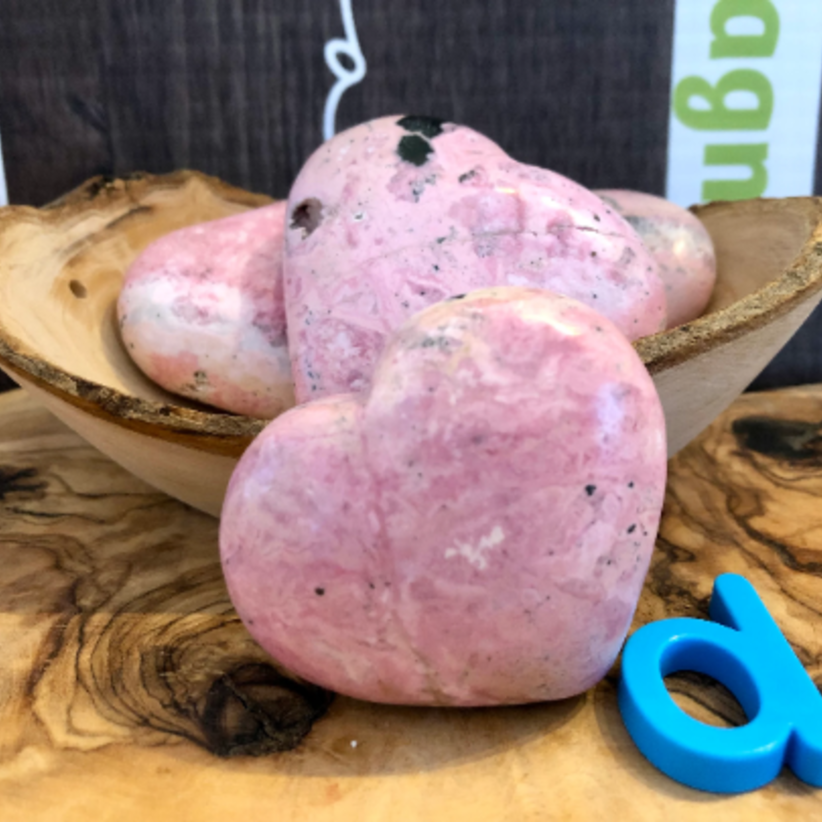 Rhodonite Naturelle en Forme de Cœur - Pierre de Guérison contre les Traumas et les Blessures Émotionnelles
