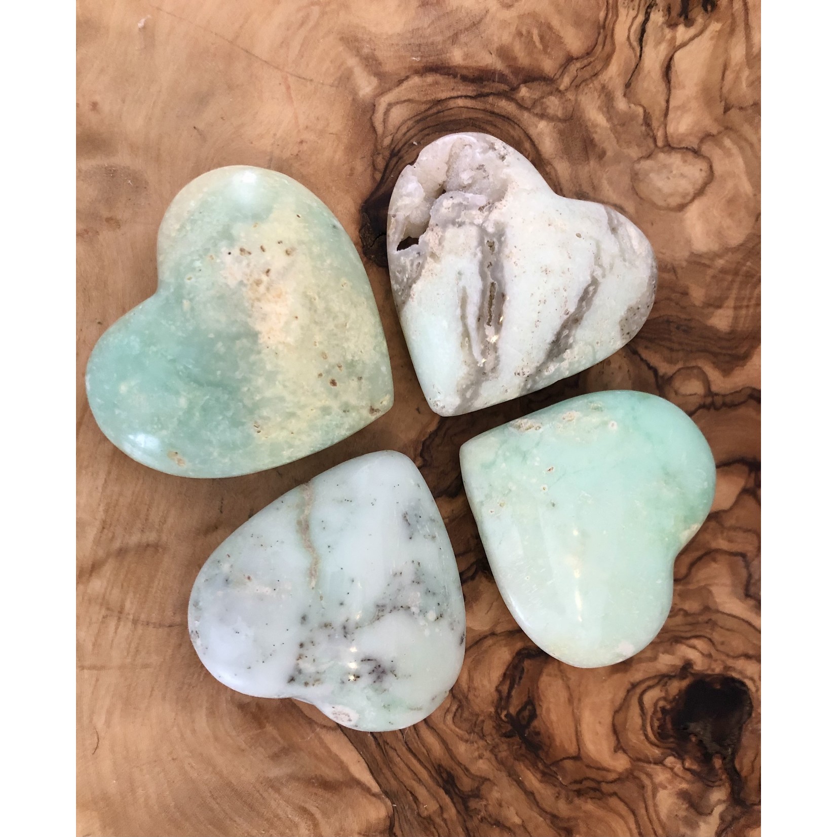 essential heart chrysoprase, detoxifies the body stimulates the liver, regulates blood pressure strengthens heart muscles, helps childbirth