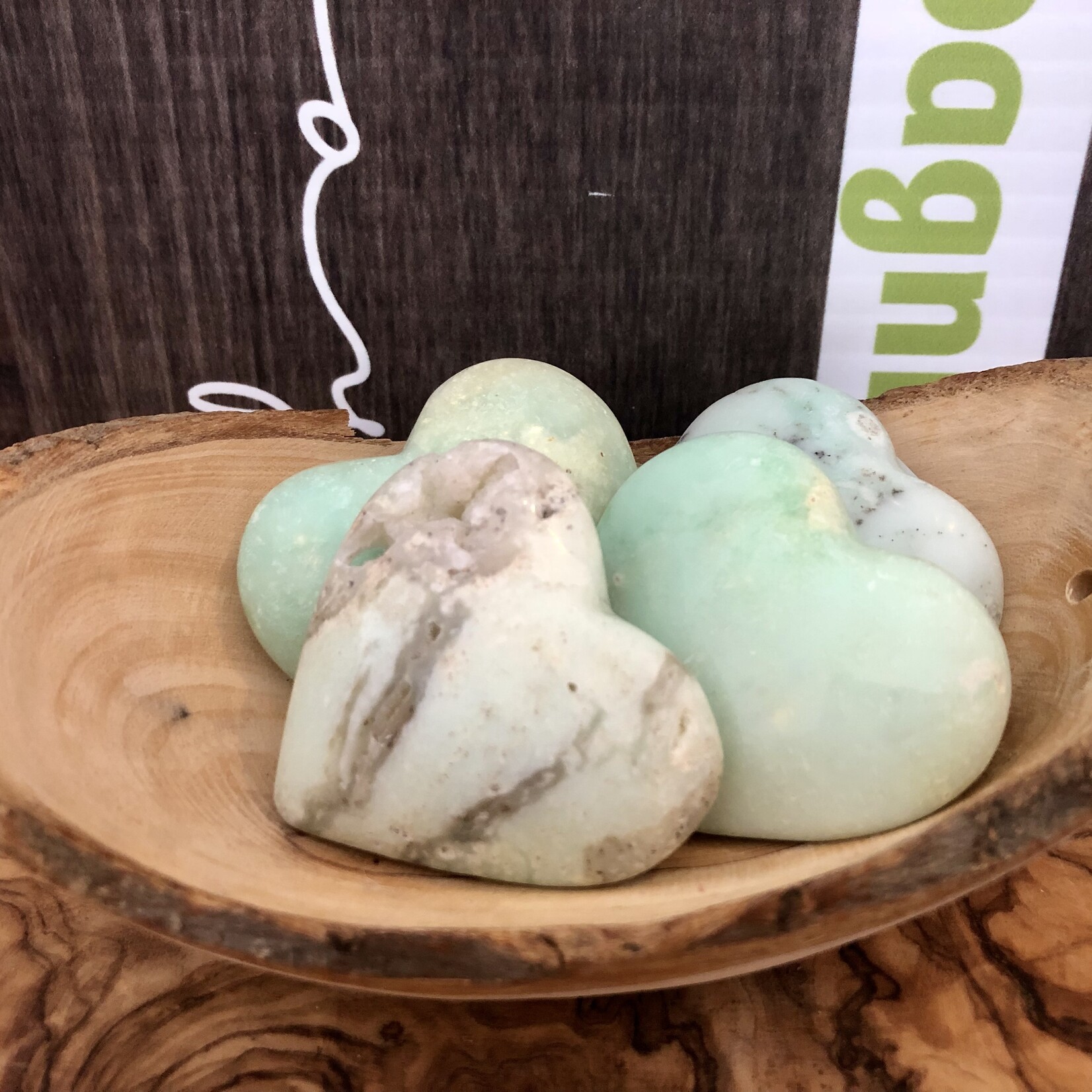 essential heart chrysoprase, detoxifies the body stimulates the liver, regulates blood pressure strengthens heart muscles, helps childbirth