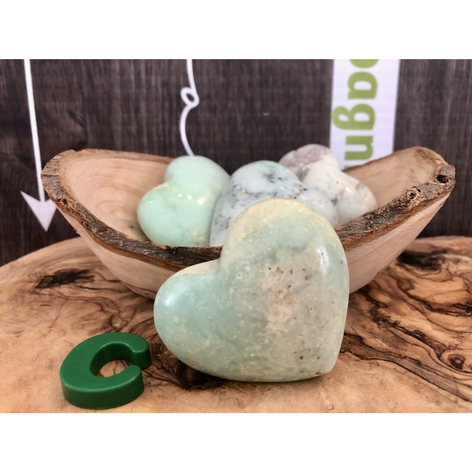 essential heart chrysoprase, detoxifies the body stimulates the liver, regulates blood pressure strengthens heart muscles, helps childbirth