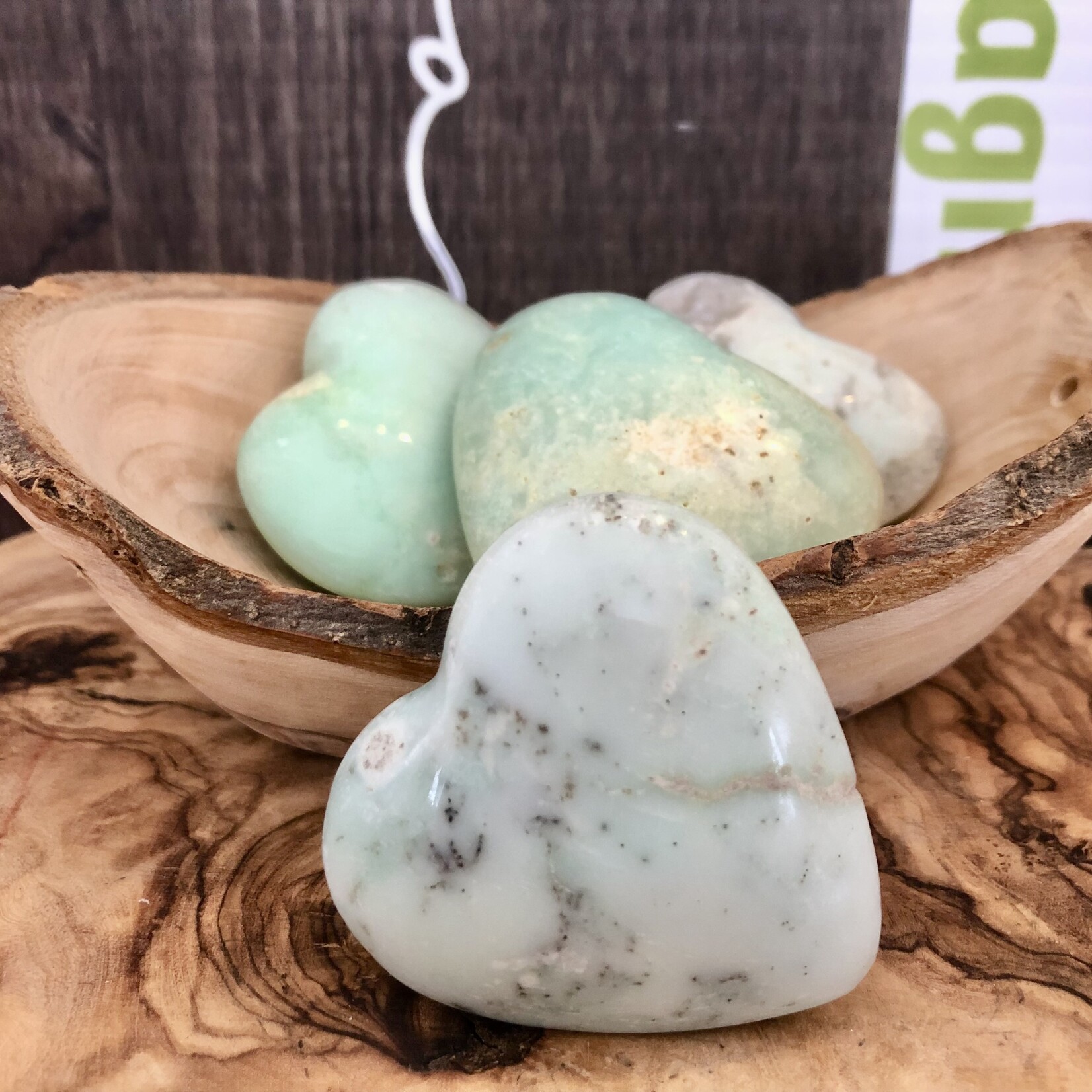 essential heart chrysoprase, detoxifies the body stimulates the liver, regulates blood pressure strengthens heart muscles, helps childbirth