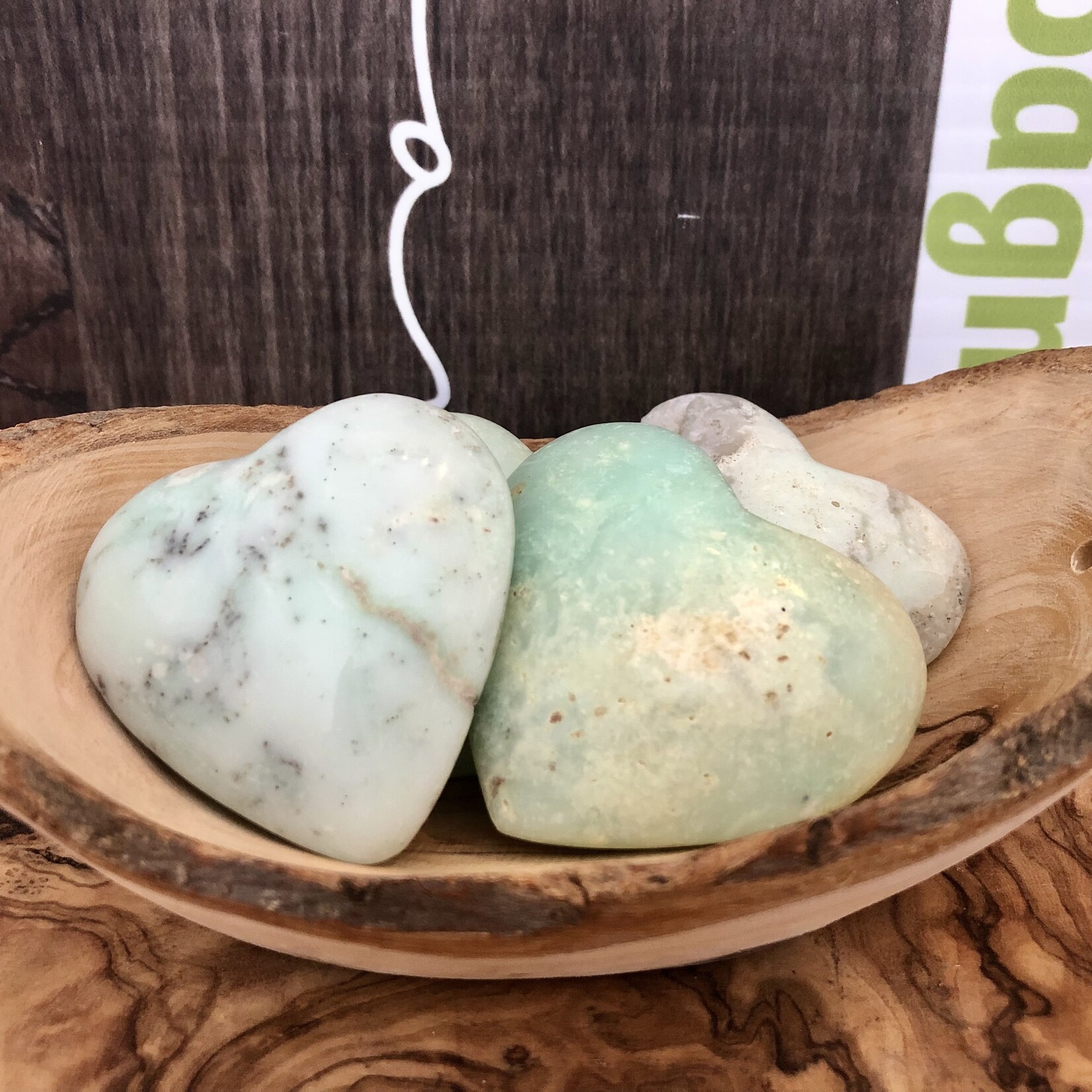 essential heart chrysoprase, detoxifies the body stimulates the liver, regulates blood pressure strengthens heart muscles, helps childbirth
