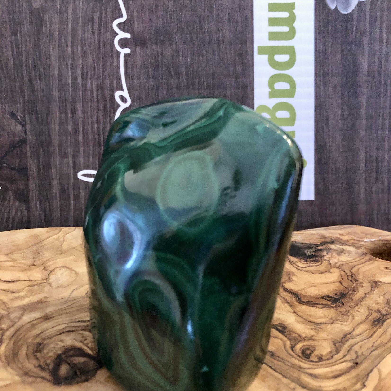 Energizing Malachite Free Form – Dark Green Hue Boosts Self-Confidence with Stunning Patterns
