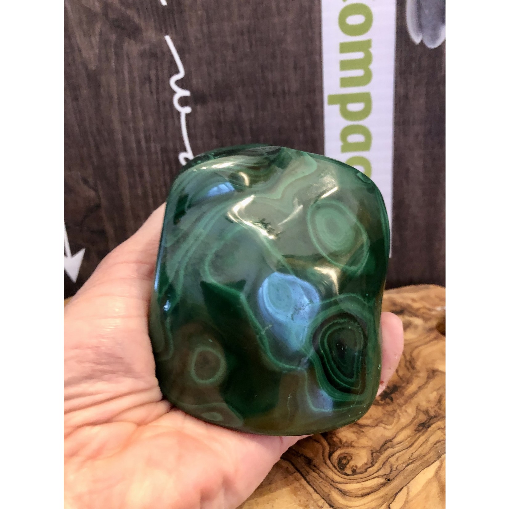 Energizing Malachite Free Form – Dark Green Hue Boosts Self-Confidence with Stunning Patterns