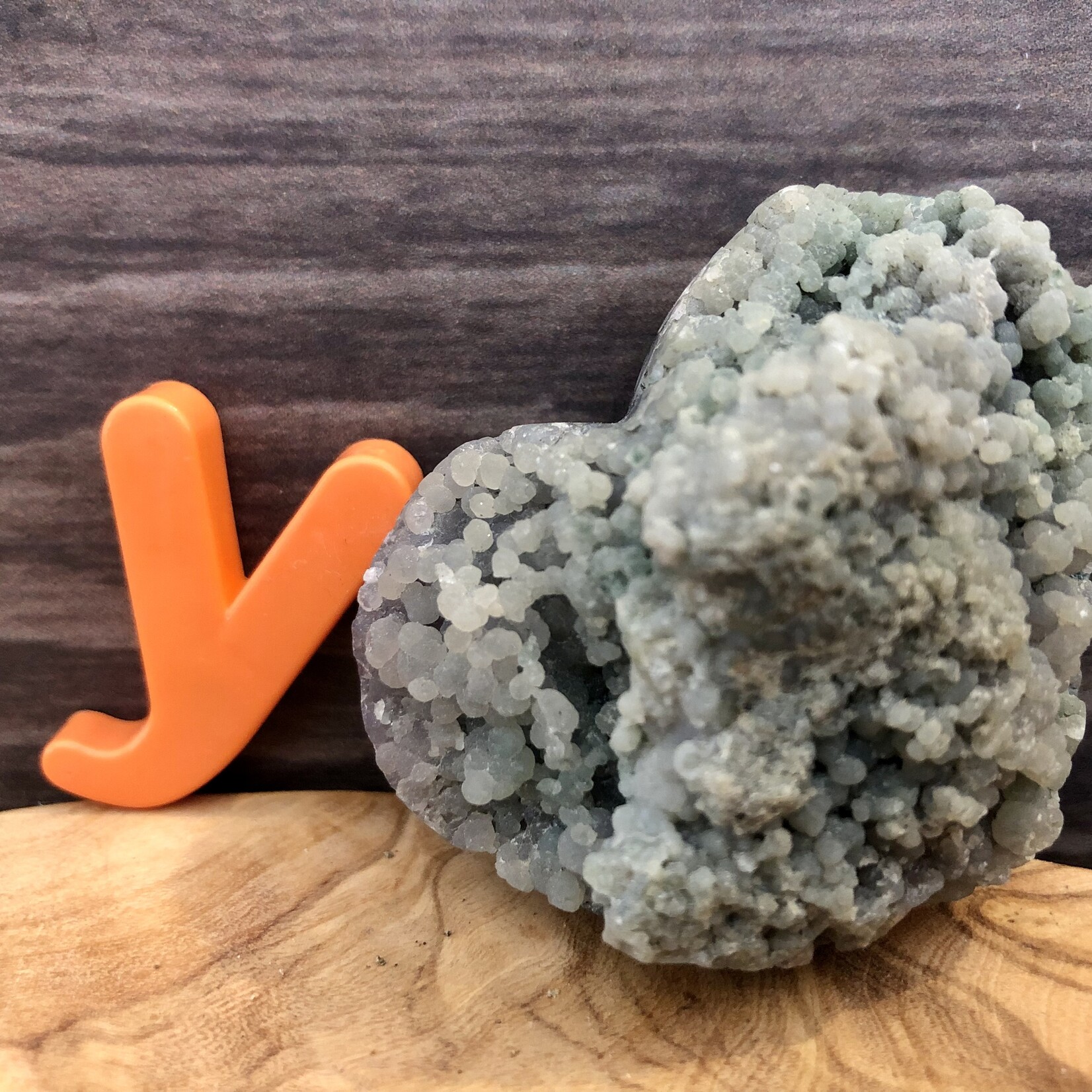 fantastic heart grape agate, helps to solve problems and doubts, to communicate well, protects from malevolent spirits