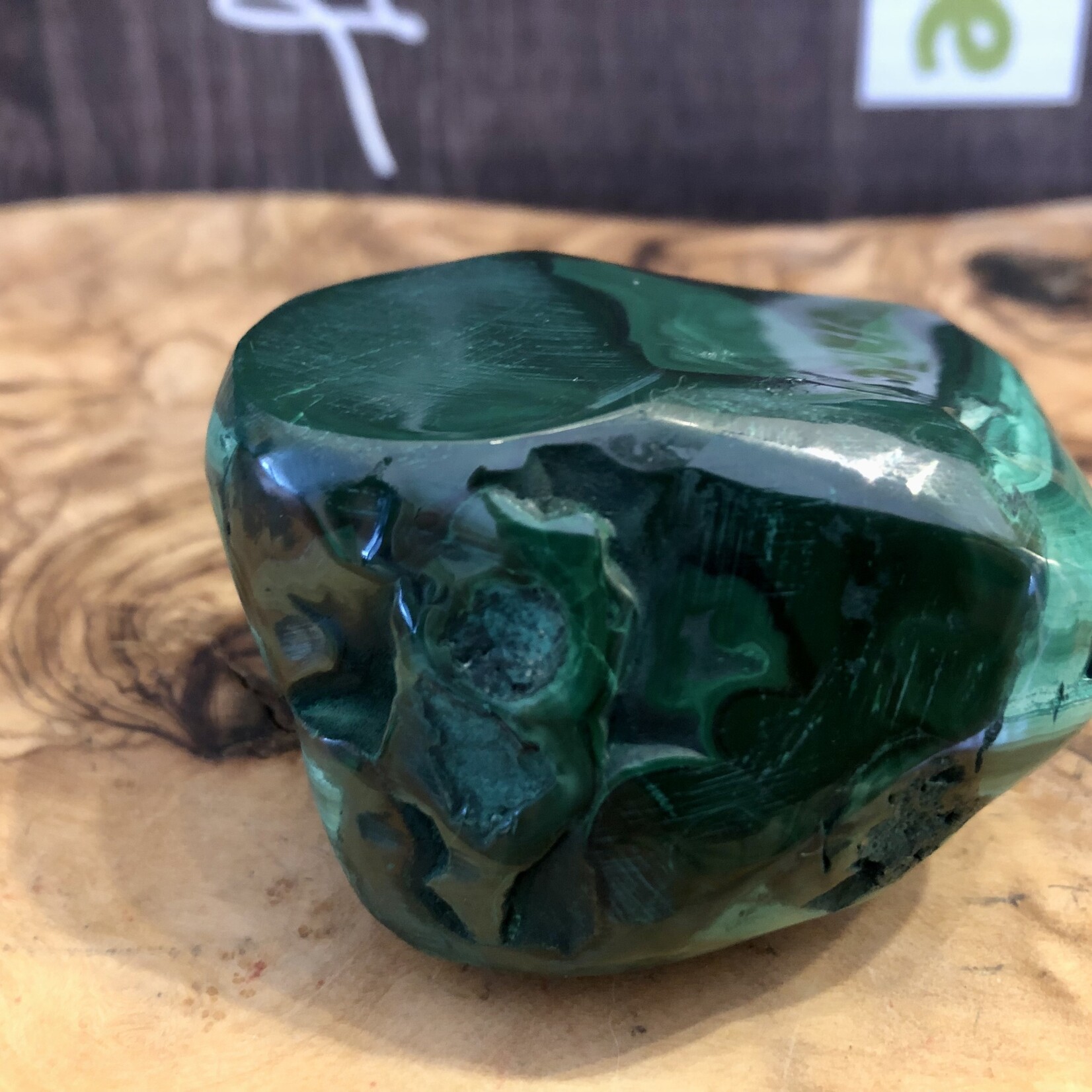 energizing malachite free form, it improves self-confidence