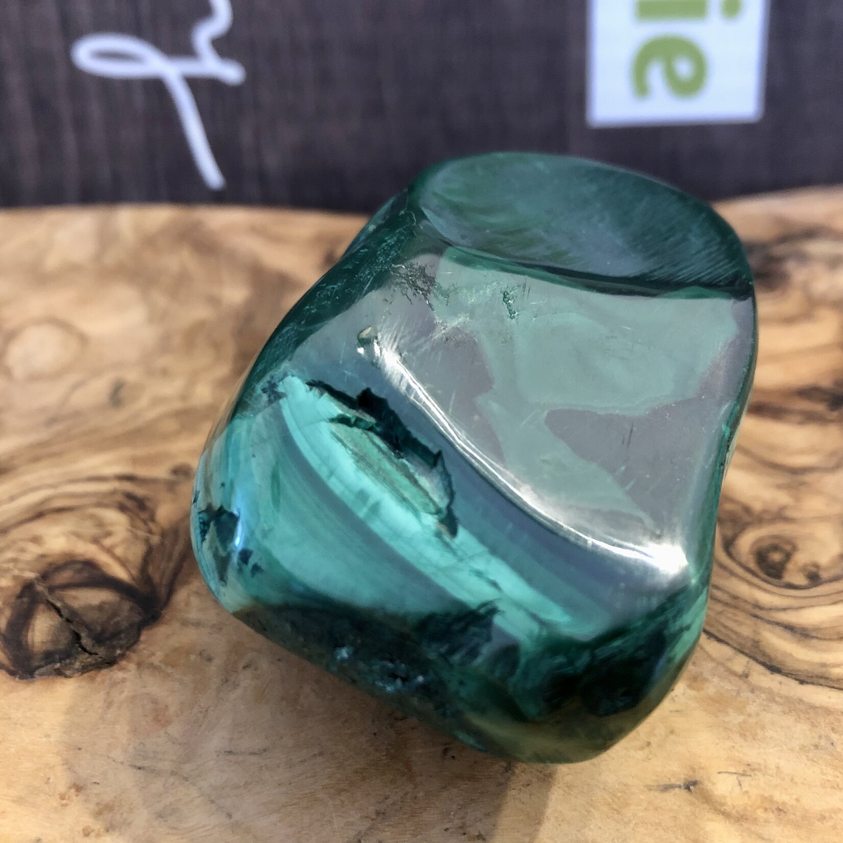 energizing malachite free form, it improves self-confidence