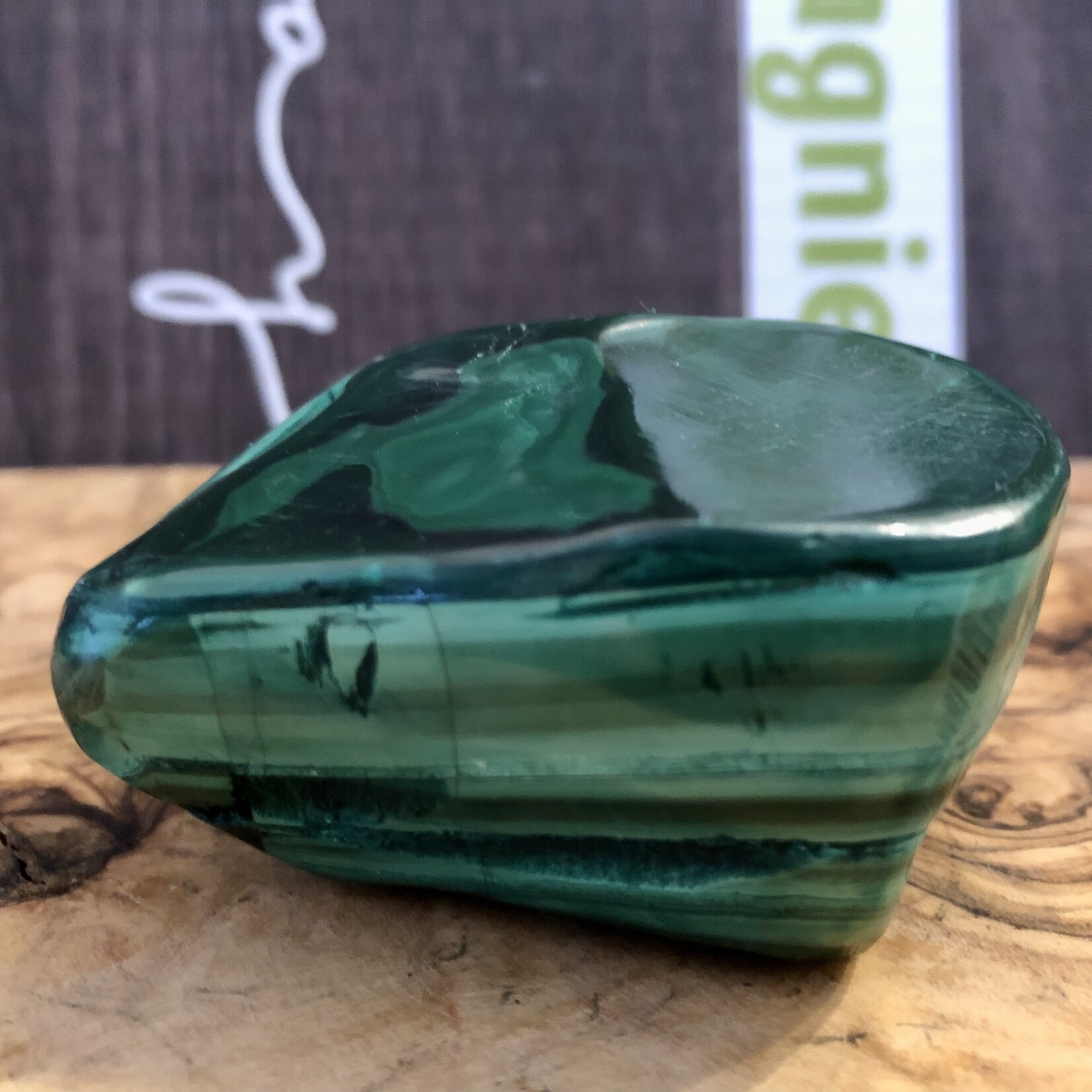 energizing malachite free form, it improves self-confidence