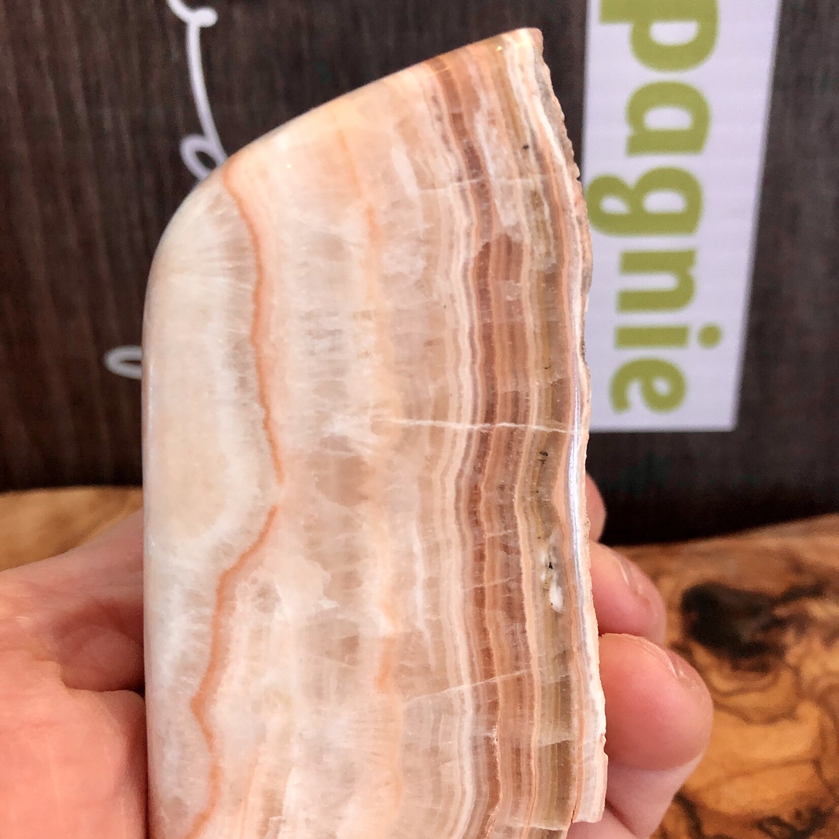 douce calcite à bandes polie, calcite orange, aide à accéder à un guidage supérieur et à sa connexion à l'ensemble