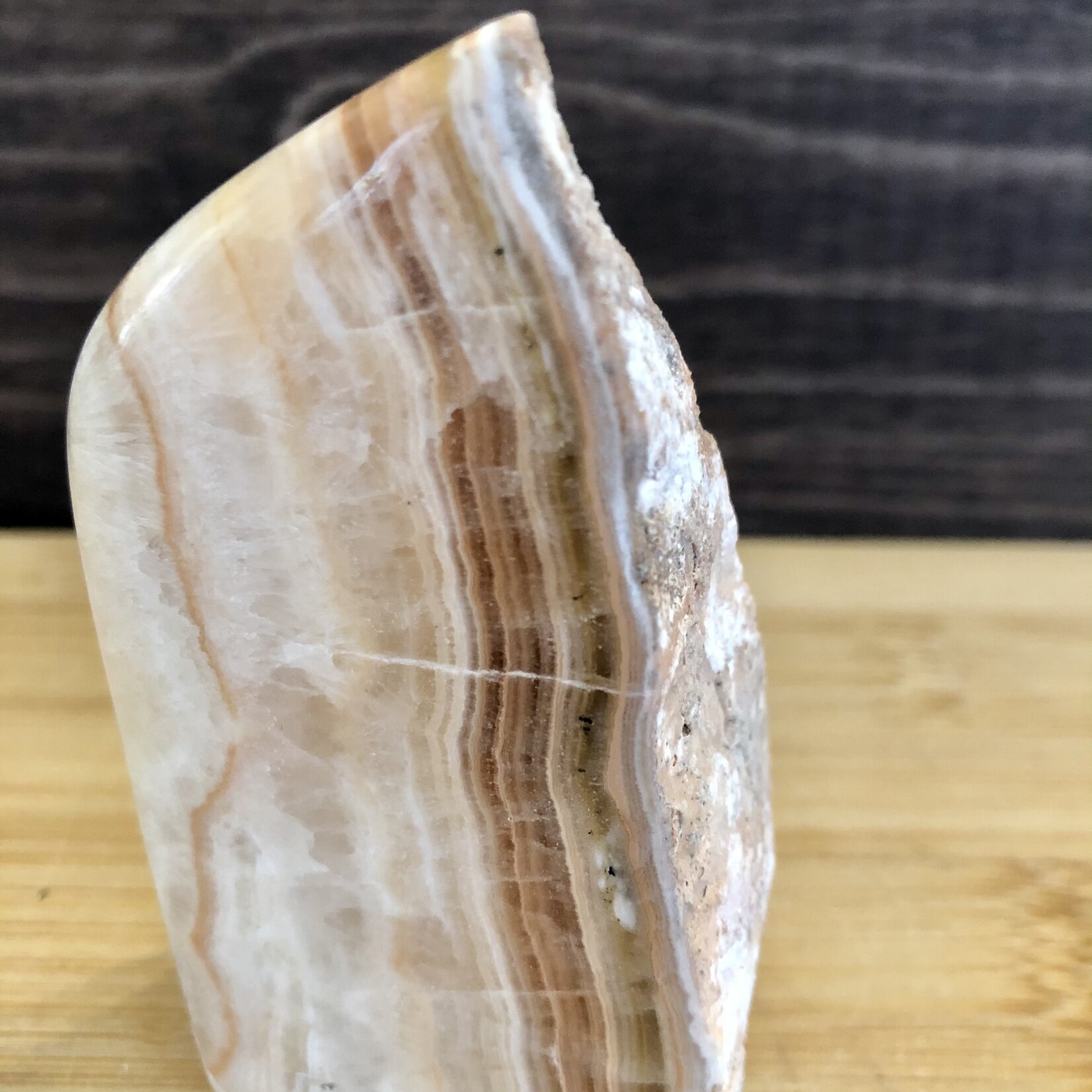 douce calcite à bandes polie, calcite orange, aide à accéder à un guidage supérieur et à sa connexion à l'ensemble