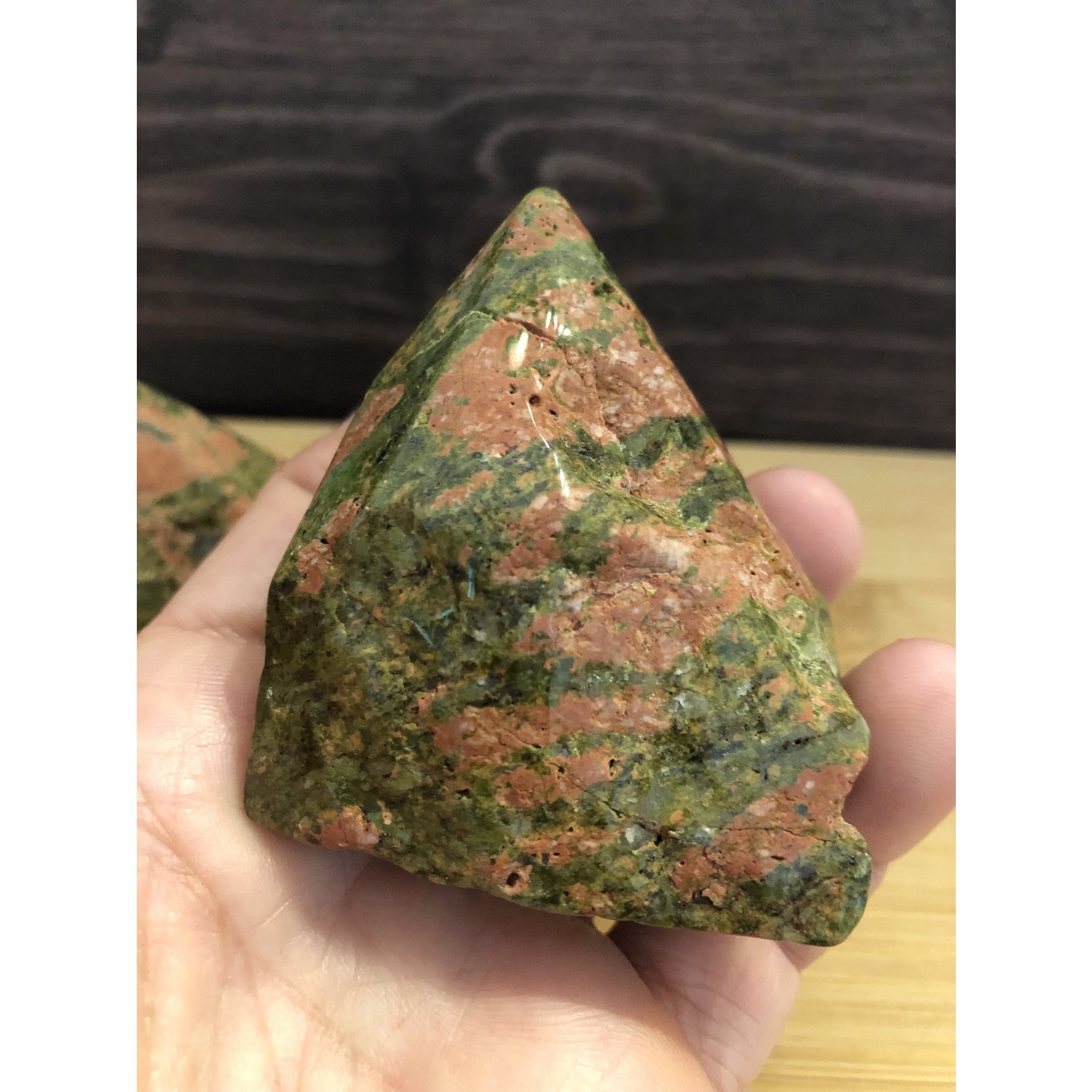 soft polished unakite stone, excellent support that helps us overcome our failures and free ourselves from the past or traumatic events