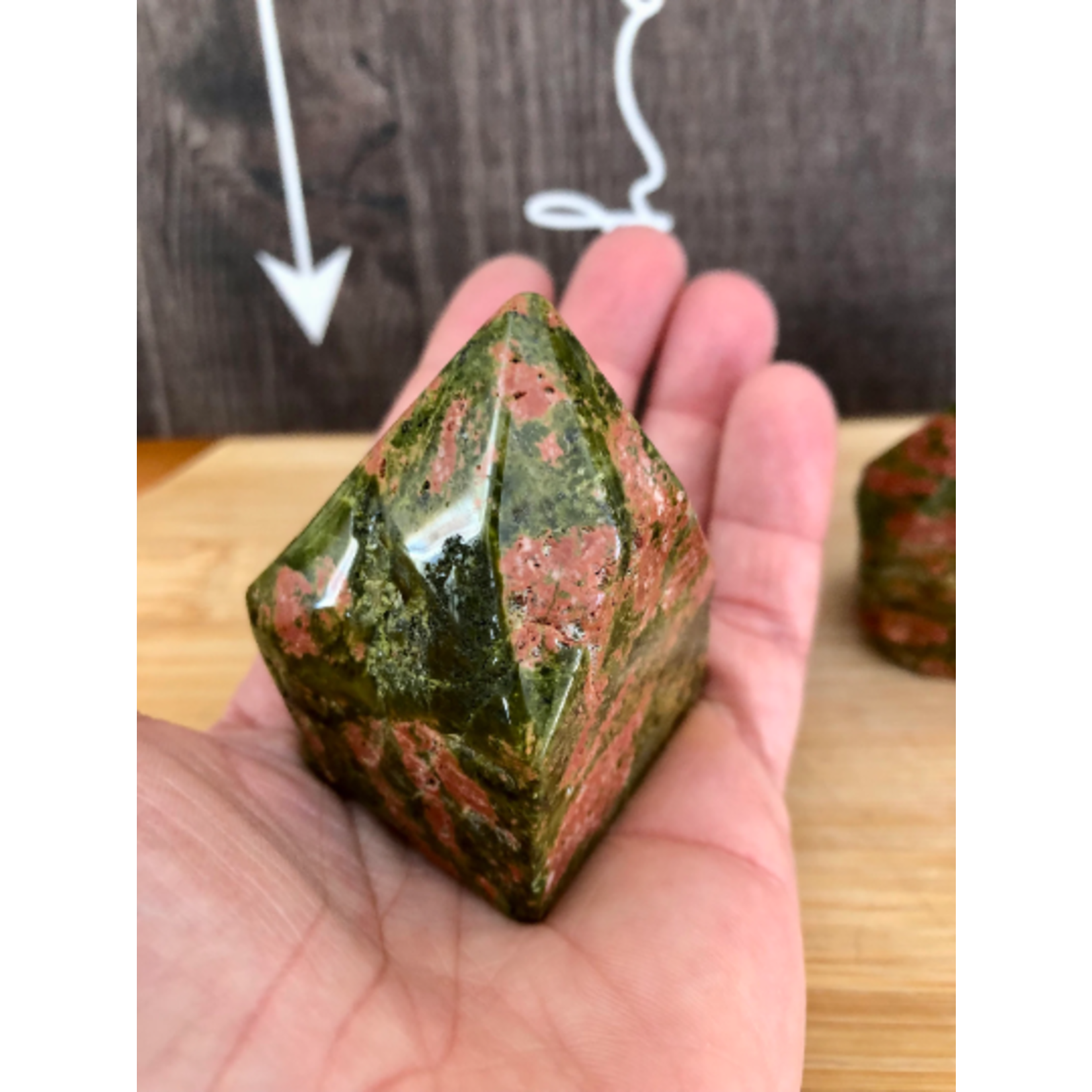 soft polished unakite stone, excellent support that helps us overcome our failures and free ourselves from the past or traumatic events