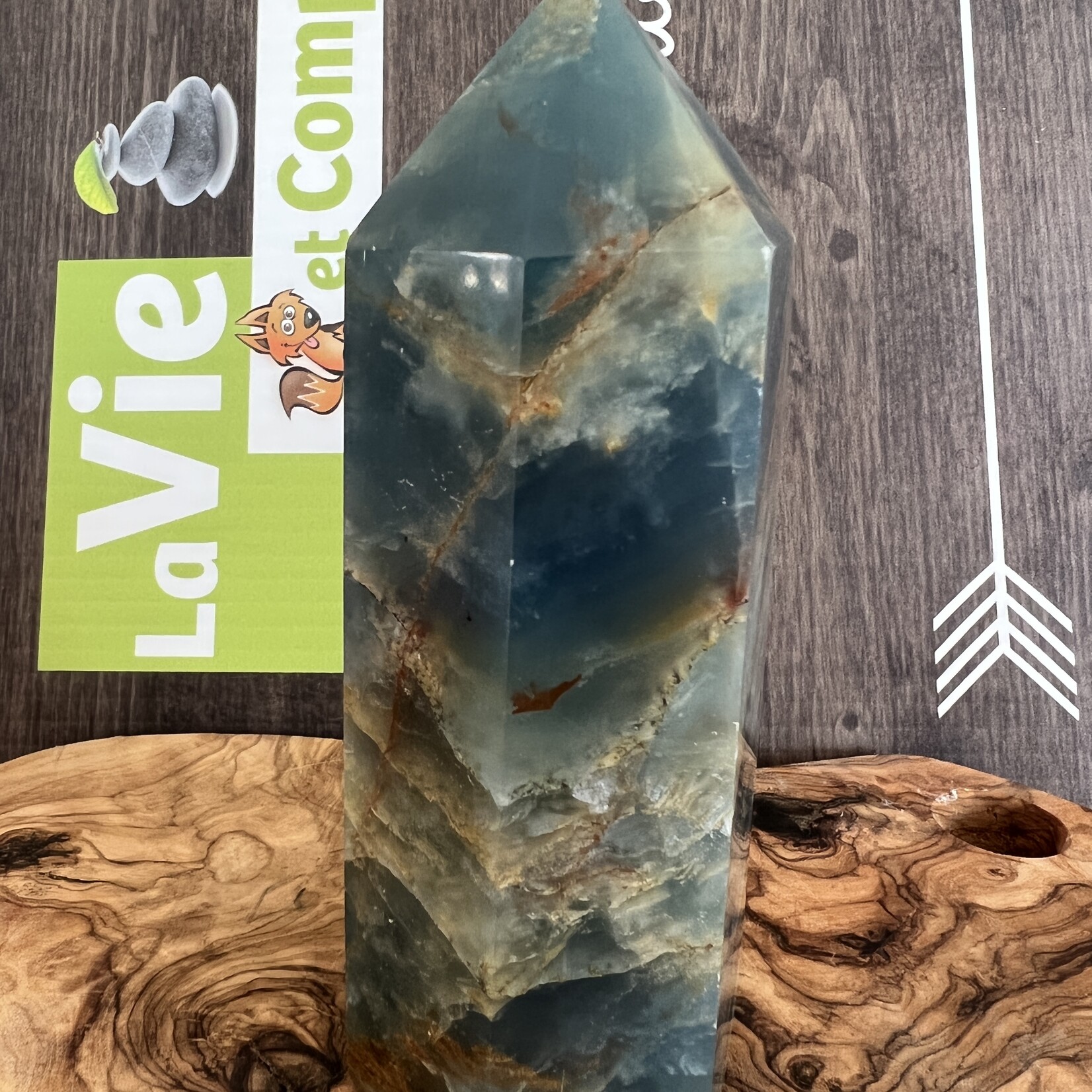 large blue onyx tower, blue onyx polished, known to gain stamina, strength of character and determination