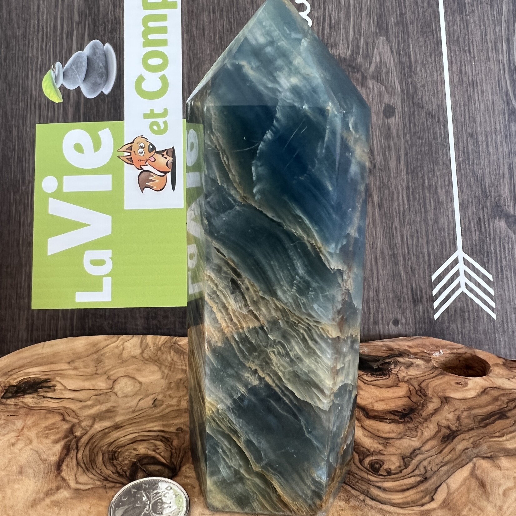 large blue onyx tower, blue onyx polished, known to gain stamina, strength of character and determination
