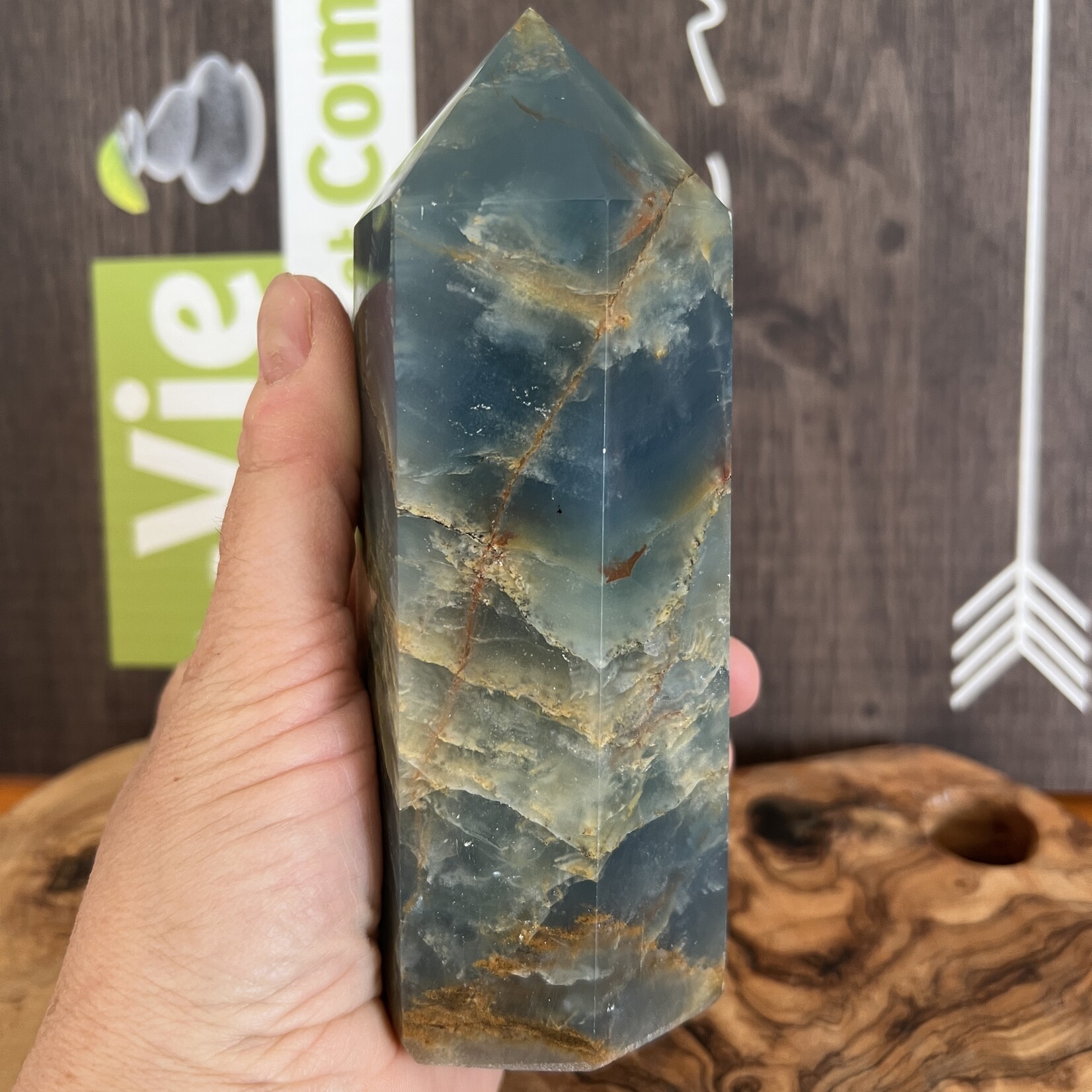 large onyx bleue tour, pierre connue pour gagner en endurance, force de caractère et détermination