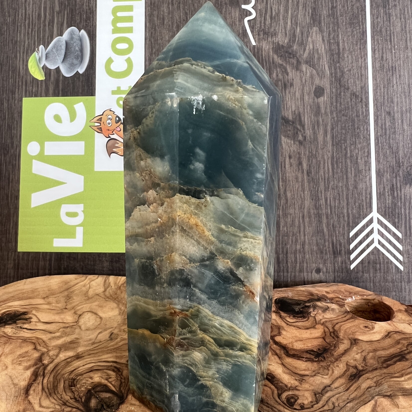 large blue onyx tower, blue onyx polished, known to gain stamina, strength of character and determination