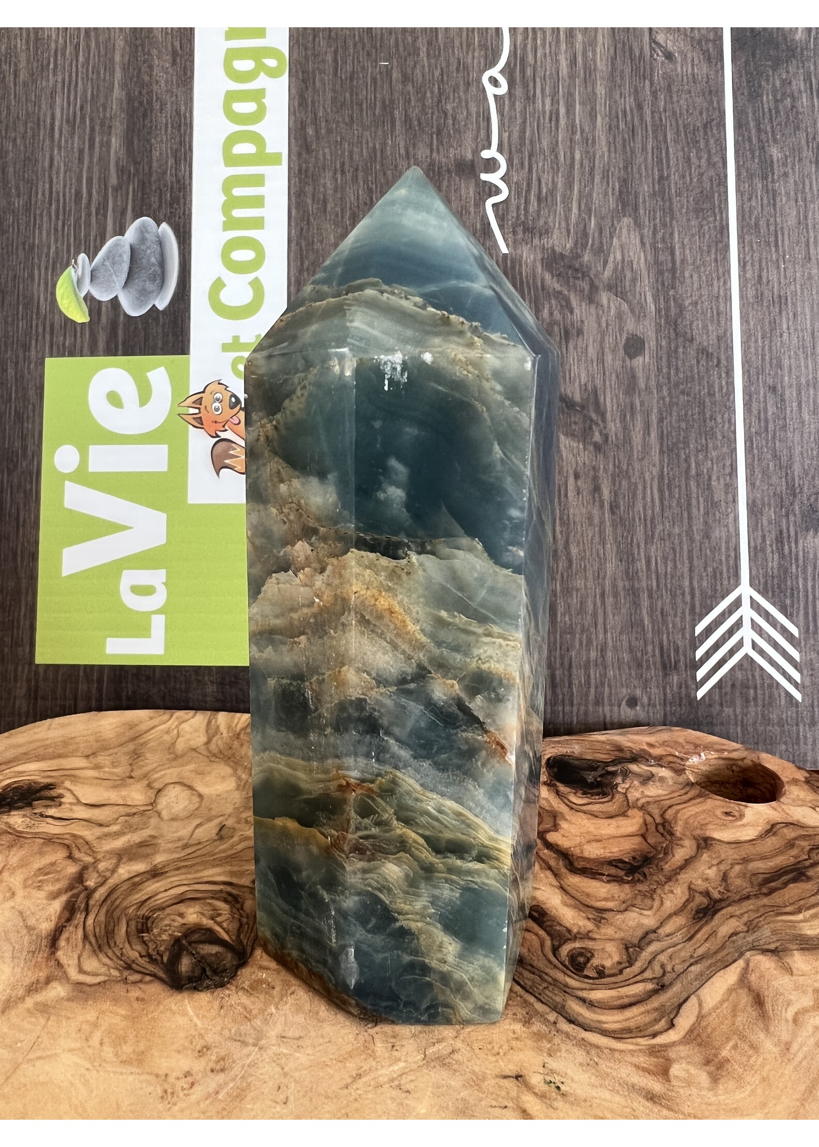 large blue onyx tower, blue onyx polished, known to gain stamina, strength of character and determination