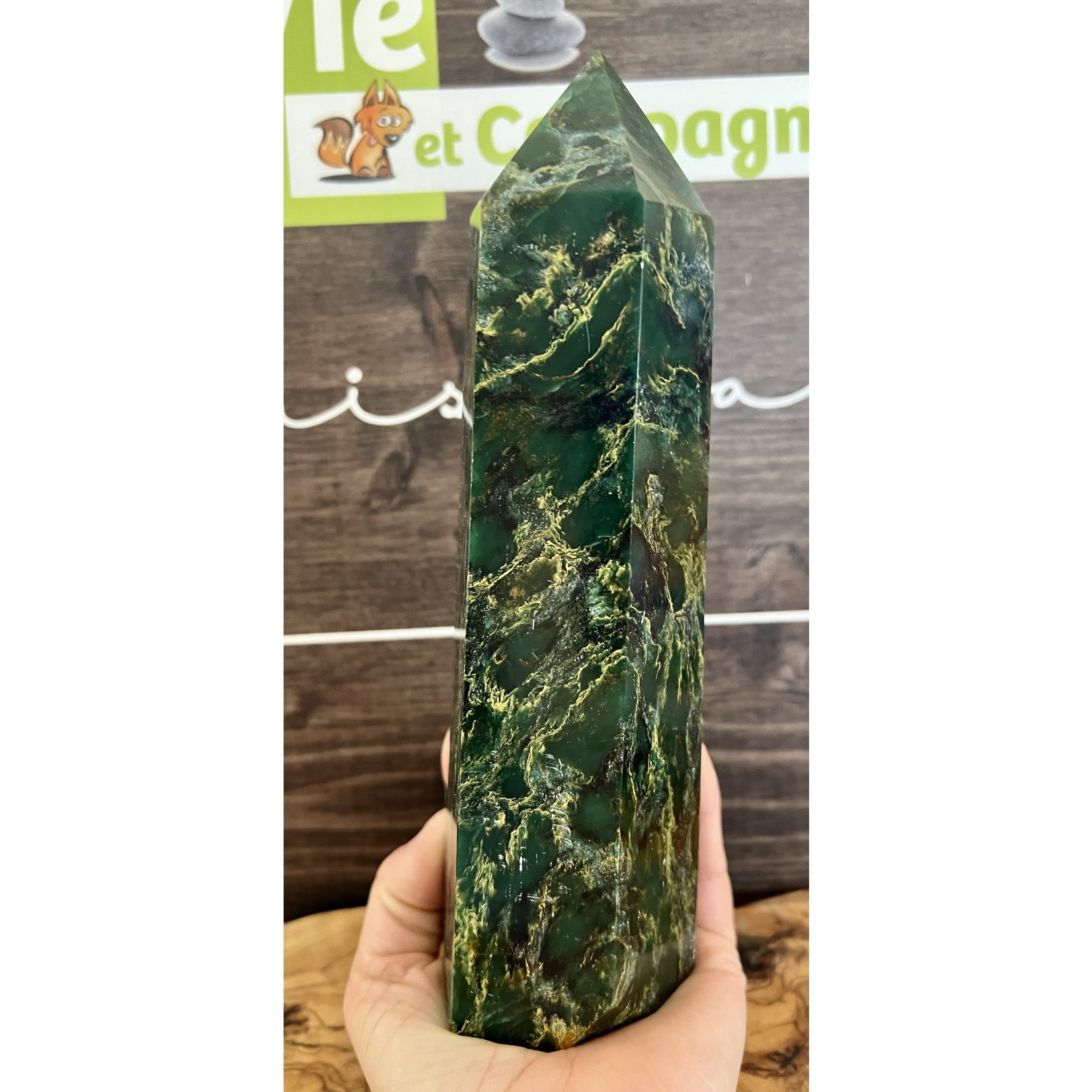 extra large emerald tower, helps strengthen the immune system, has the power to fight against viral diseases such as the flu angina pectoris