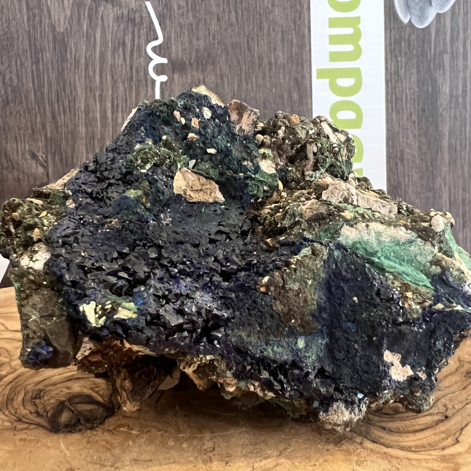 Spécimen vibrant d'azurite et de malachite - Synergie de teintes bleues et d'harmonie naturelle, améliore l'intégration du système corporel