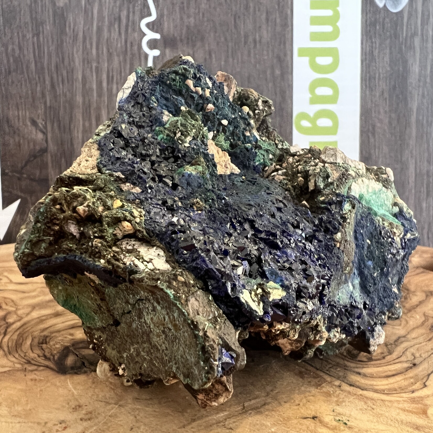 Spécimen vibrant d'azurite et de malachite - Synergie de teintes bleues et d'harmonie naturelle, améliore l'intégration du système corporel