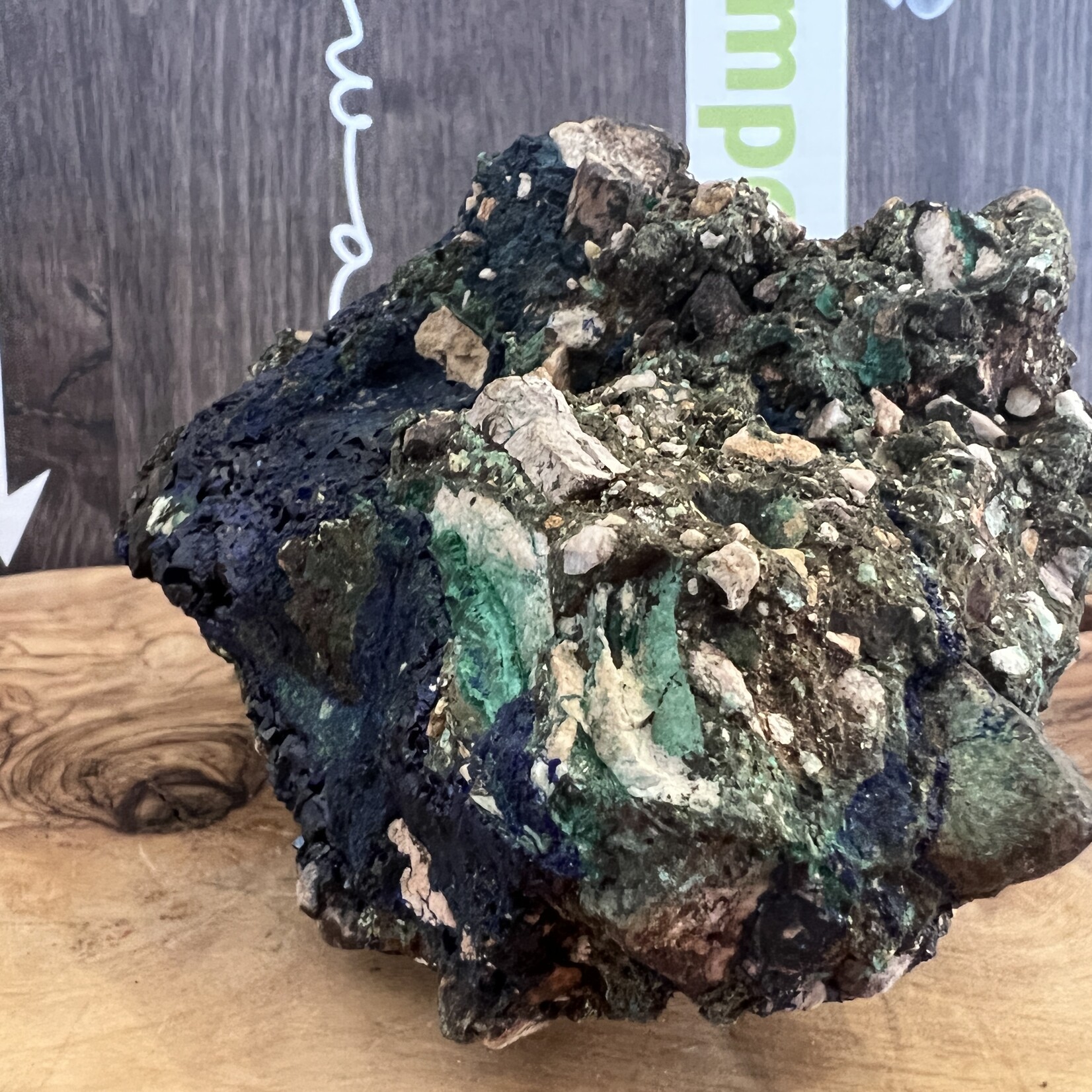 Spécimen vibrant d'azurite et de malachite - Synergie de teintes bleues et d'harmonie naturelle, améliore l'intégration du système corporel