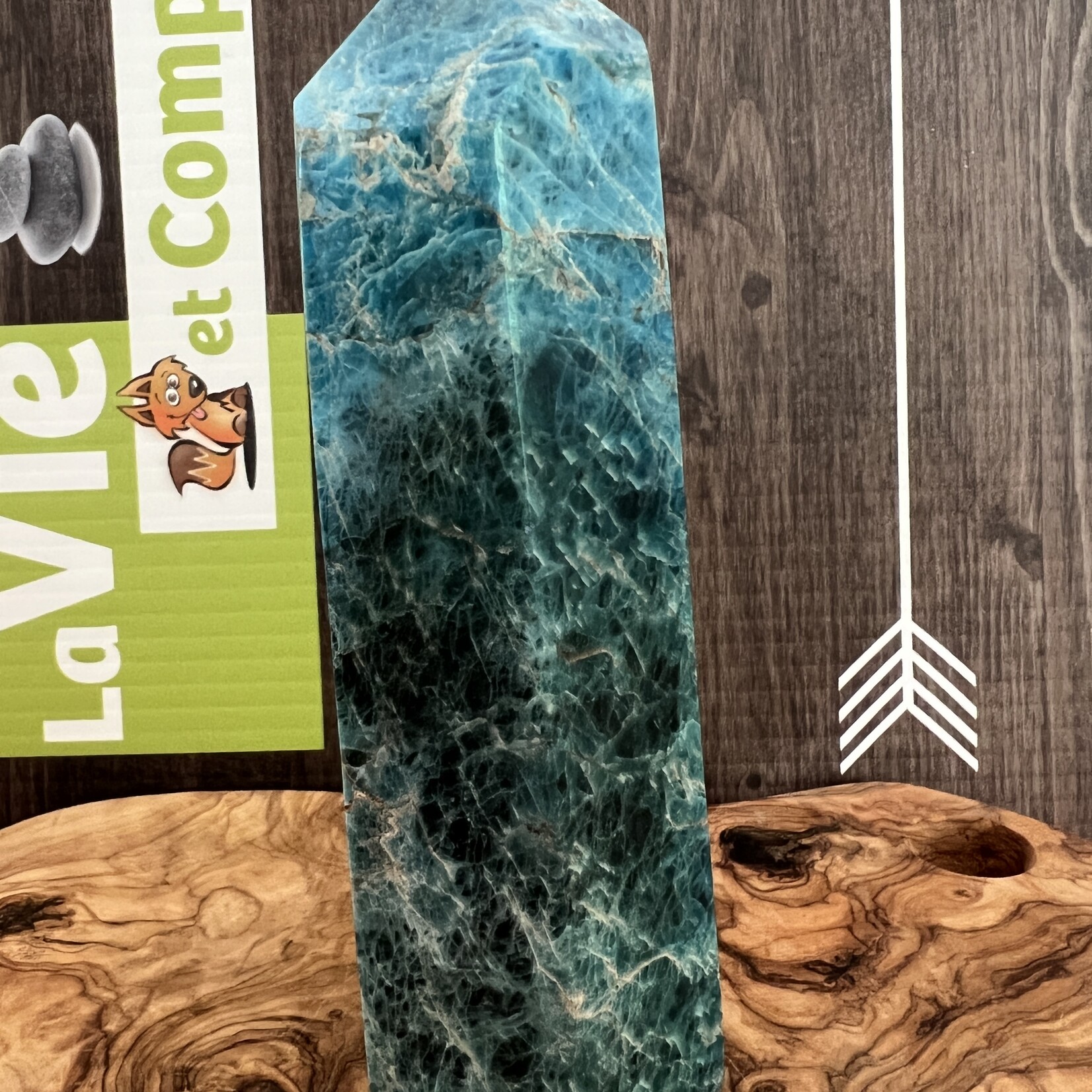 special stunning apatite tower ,develops psychic capacities and spiritual harmonization