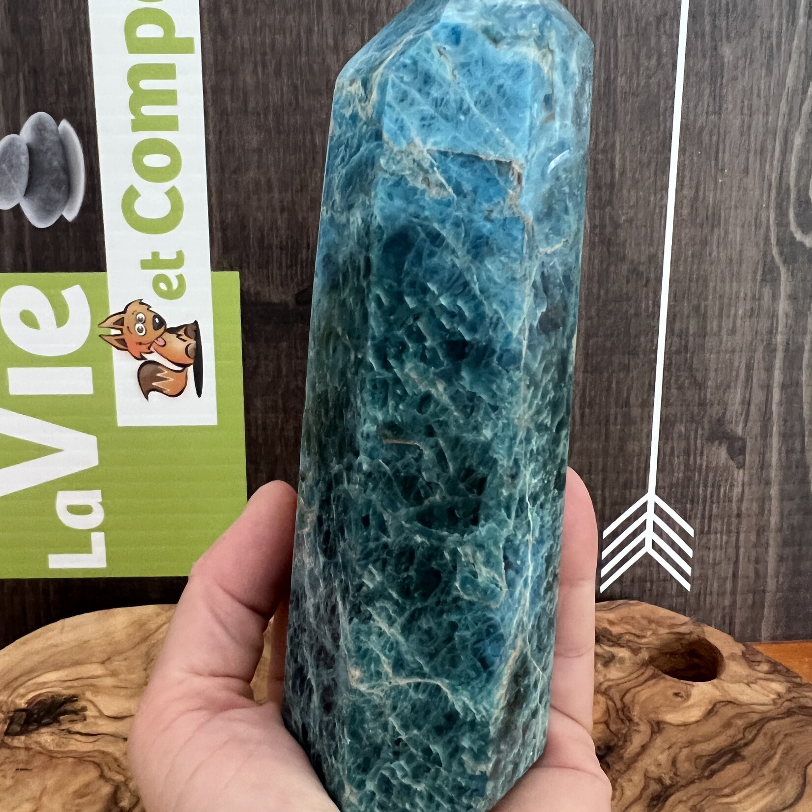 special stunning apatite tower ,develops psychic capacities and spiritual harmonization