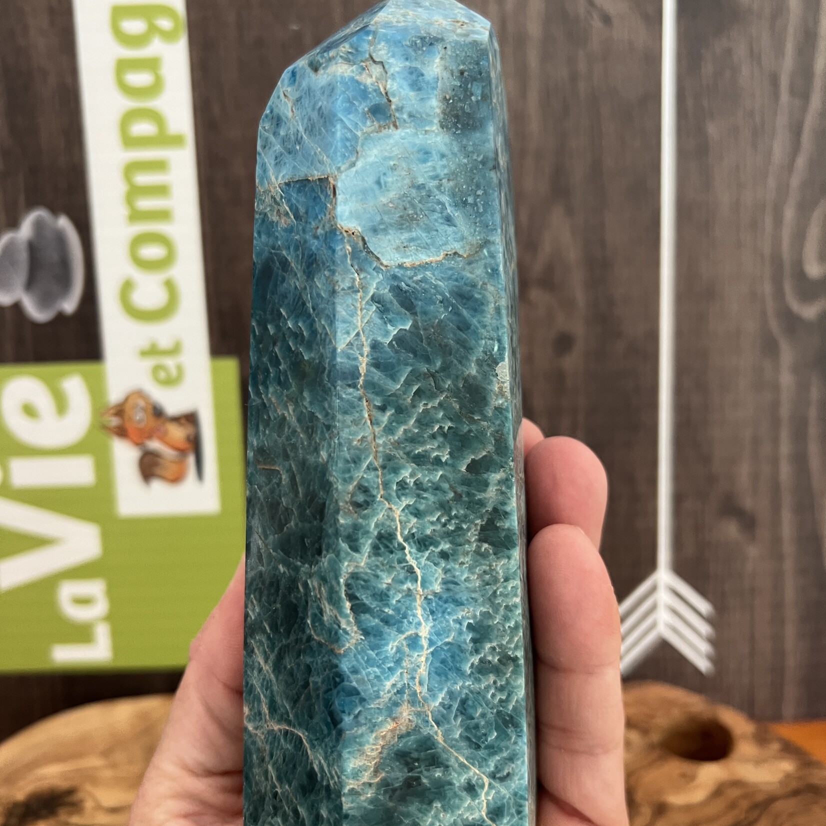 special stunning apatite tower ,develops psychic capacities and spiritual harmonization