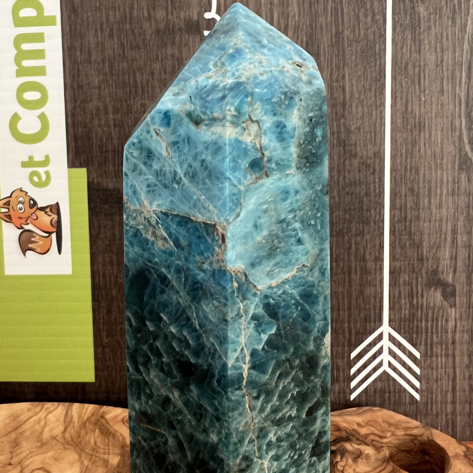 special stunning apatite tower ,develops psychic capacities and spiritual harmonization