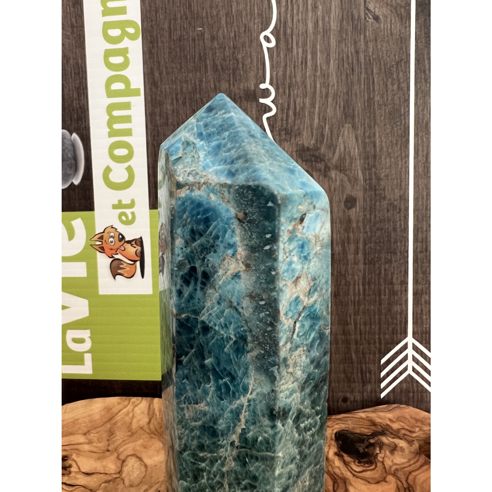 special stunning apatite tower ,develops psychic capacities and spiritual harmonization