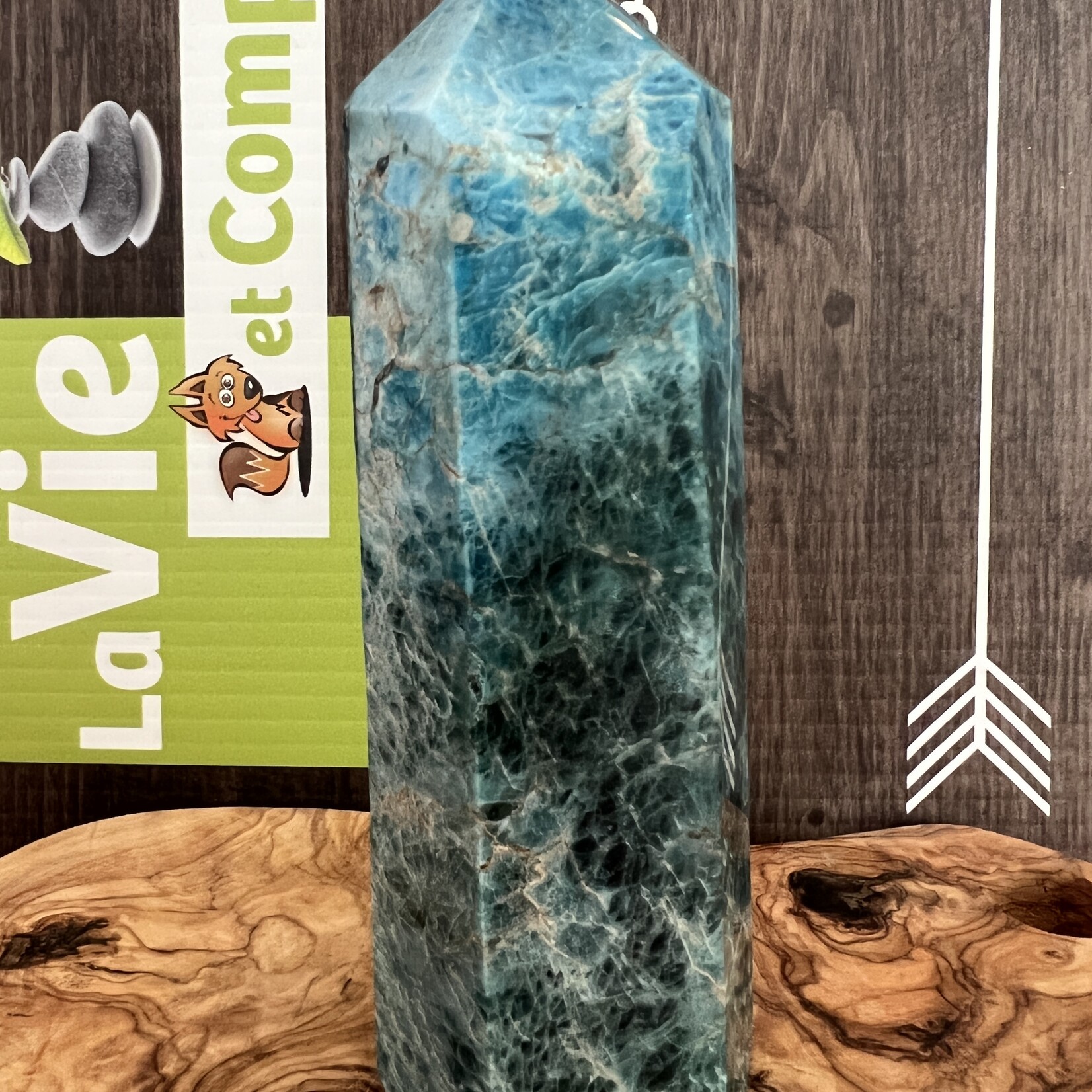 special stunning apatite tower ,develops psychic capacities and spiritual harmonization
