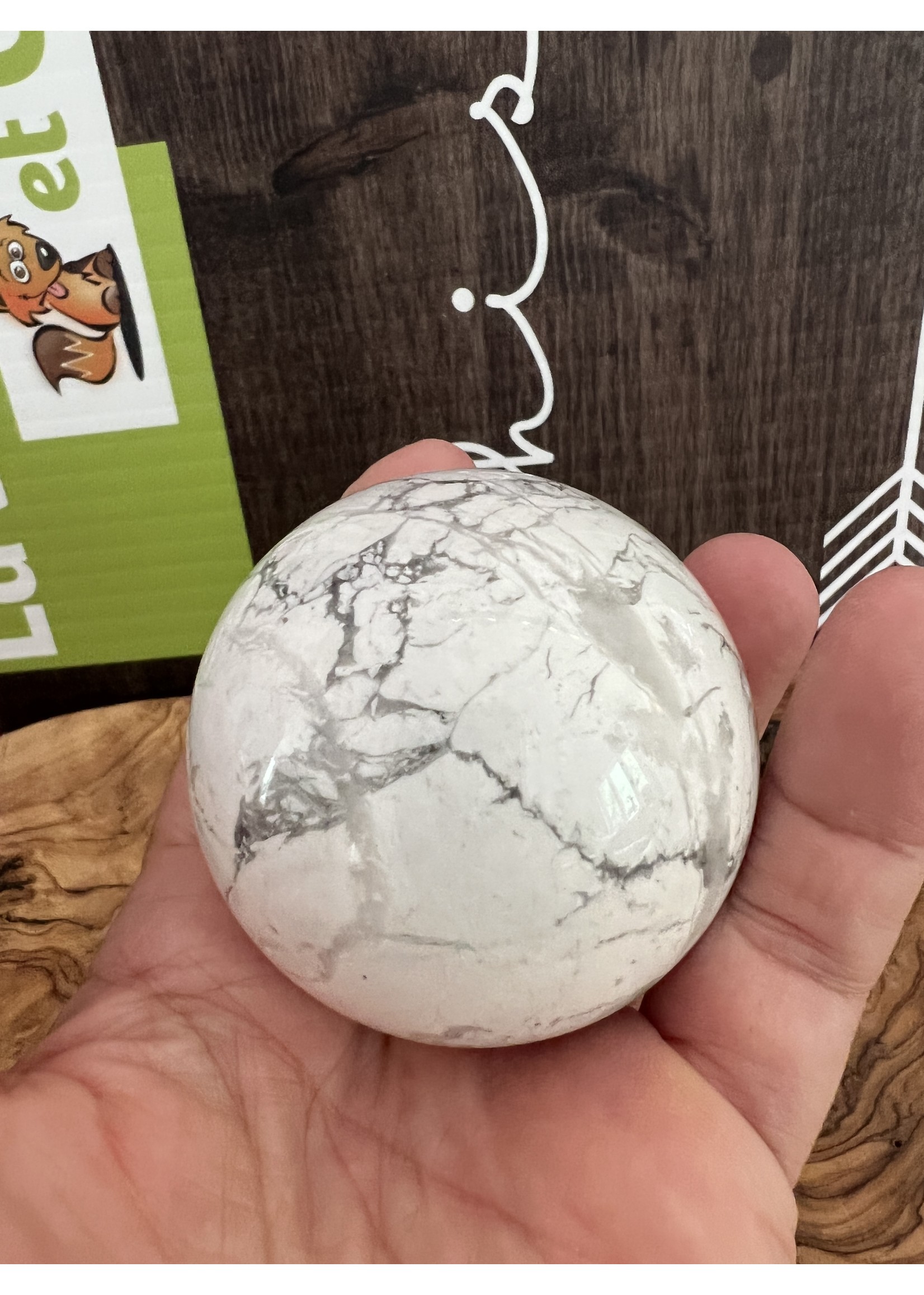 soft natural howlite sphere, used to help you fall asleep under the pillow during insomnia, alleviates hypersensitivity and depression