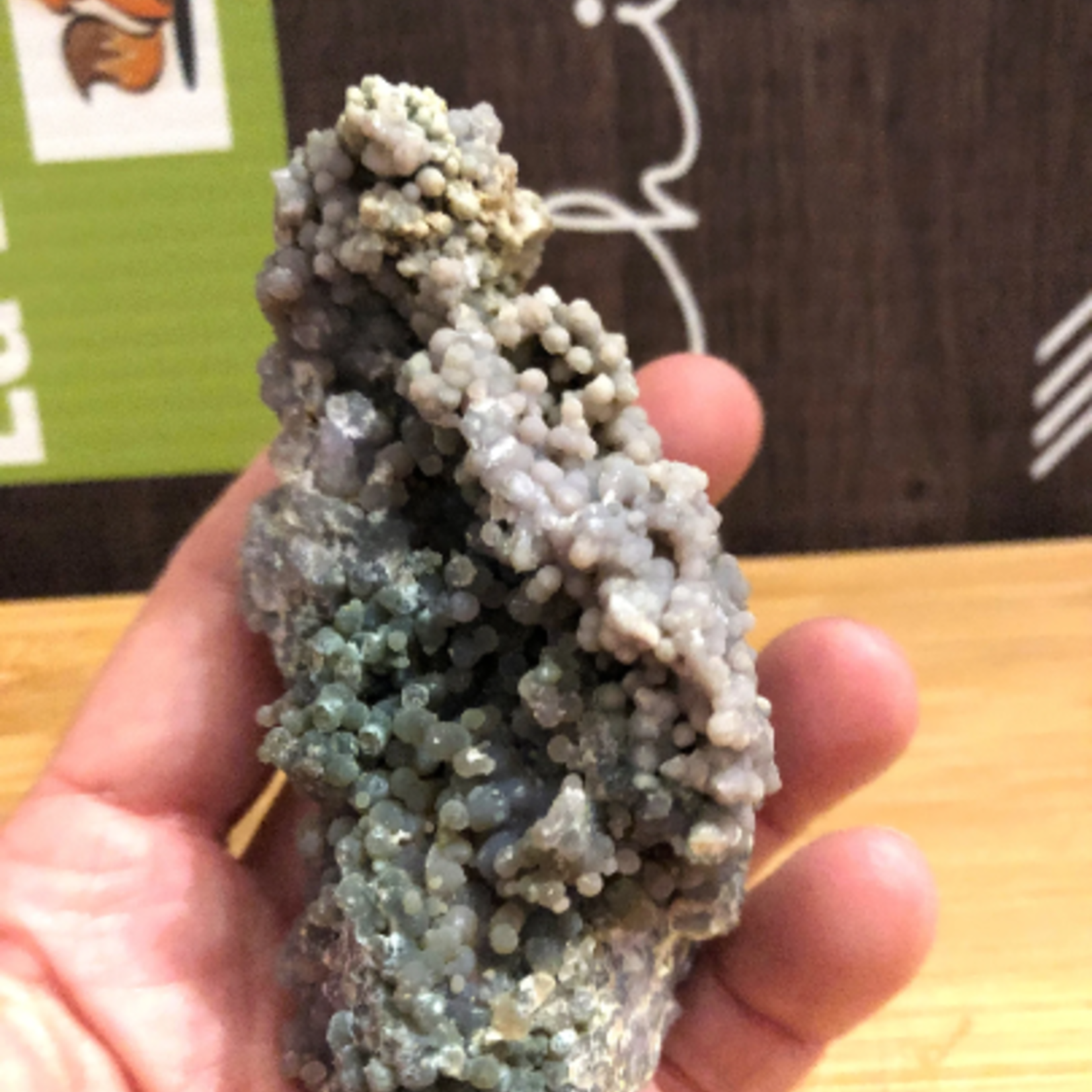 grande agate raisin, également appelée calcédoine botryoïde pourpre, calcédoine de Manakarra pourpre, conduit vers la sérénité