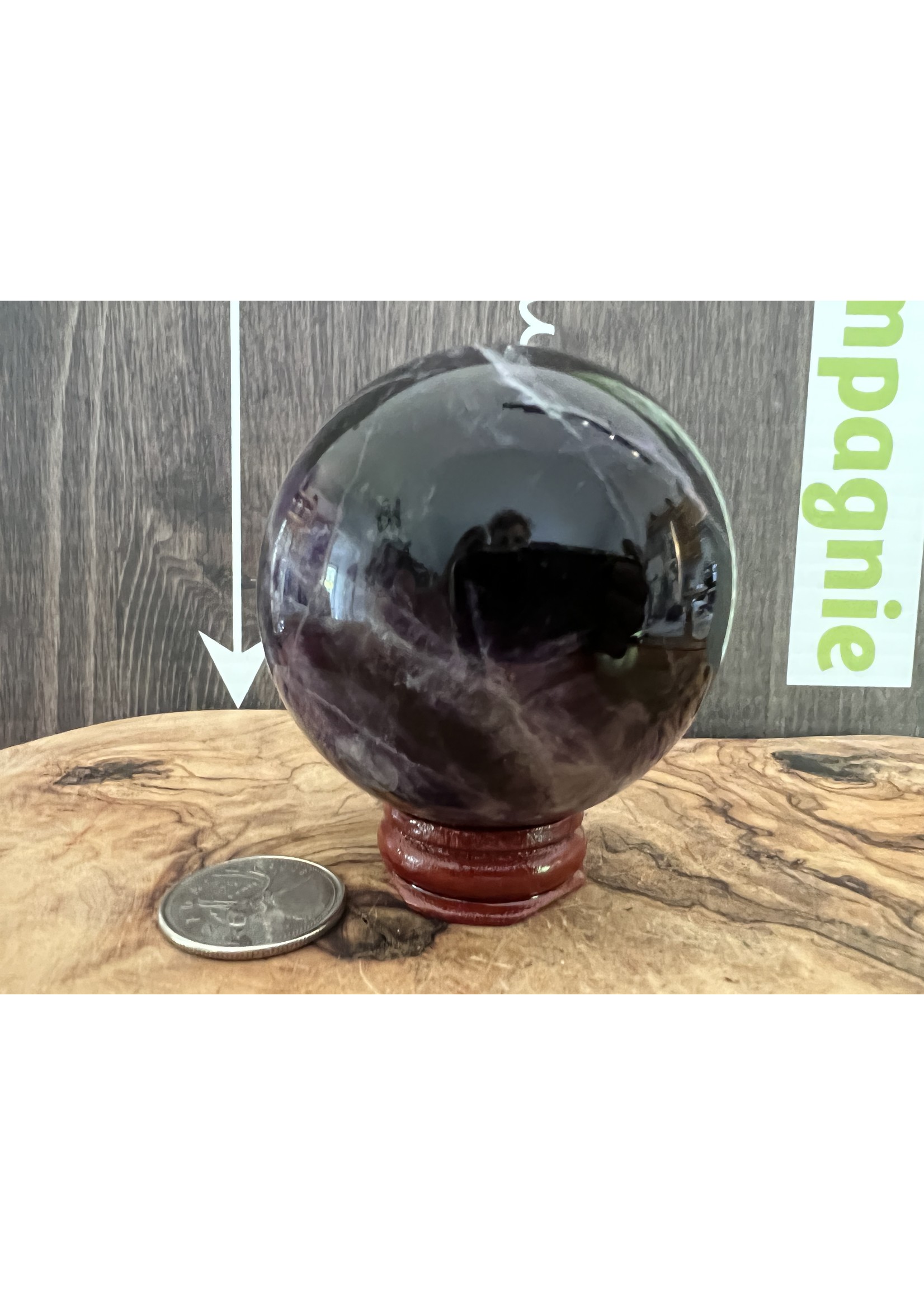 sphère fluorite violette de haute qualité, calme les agitations et la réflexion en favorisant le lâcher prise, absorbe les énergies nocives