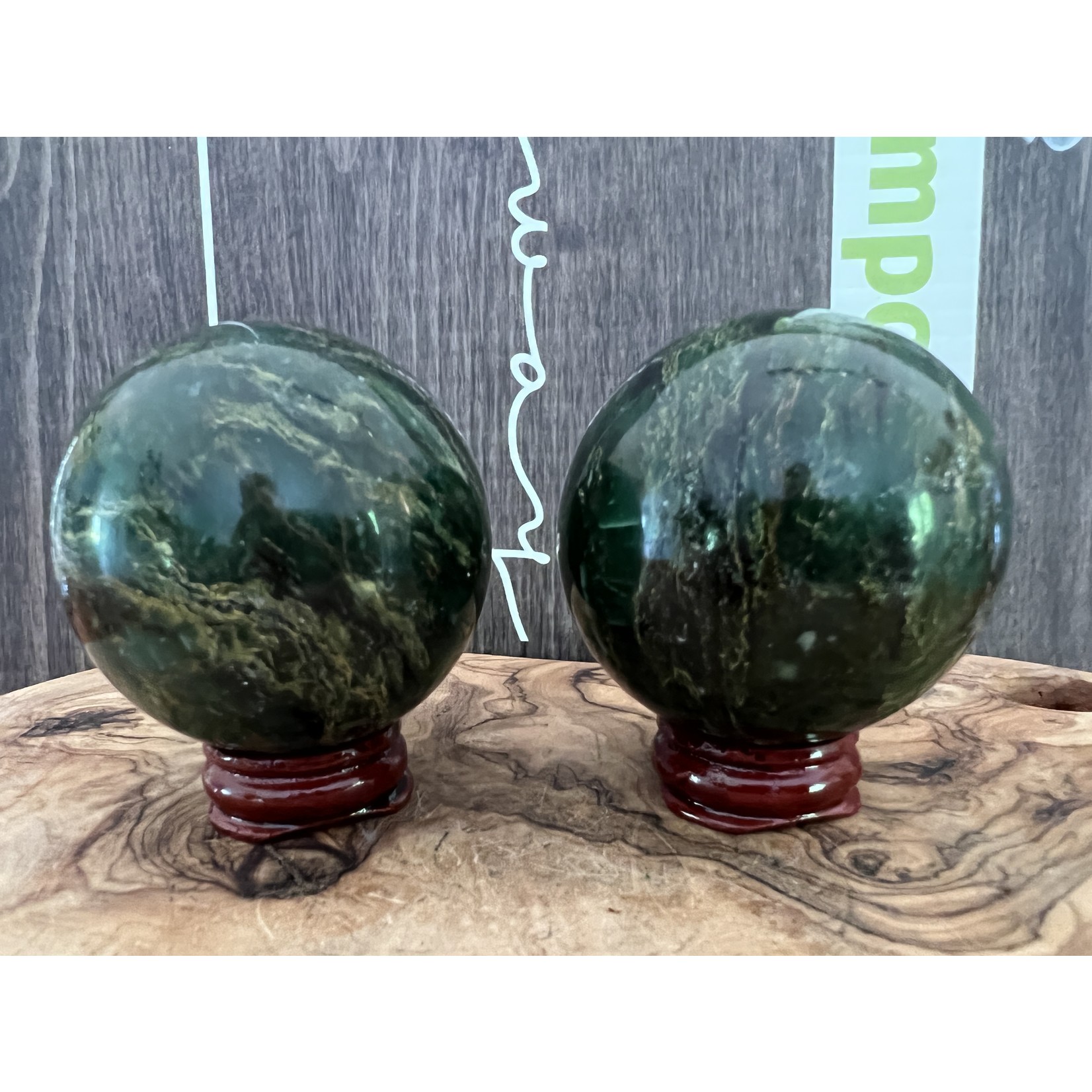 large emerald sphere, helps strengthen the immune system, has the power to fight against viral diseases such as the flu angina pectoris